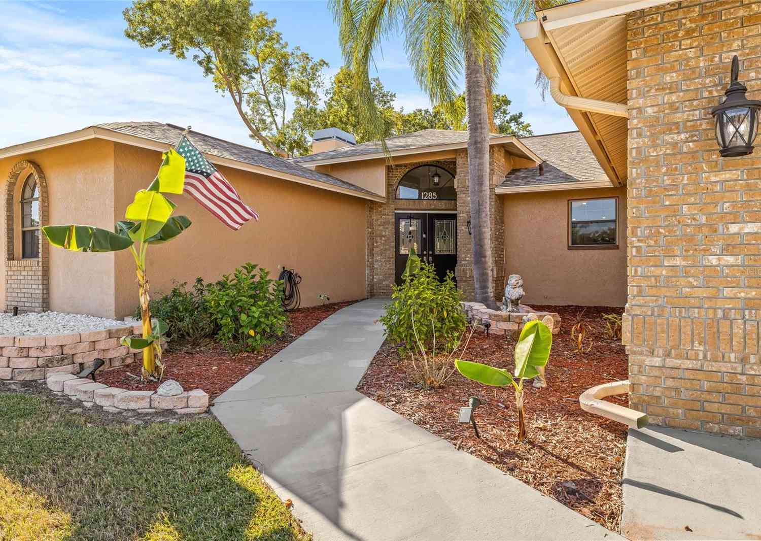 Homes For Sale - 1285 Henry Avenue<br/> SPRING HILL, FL 34608