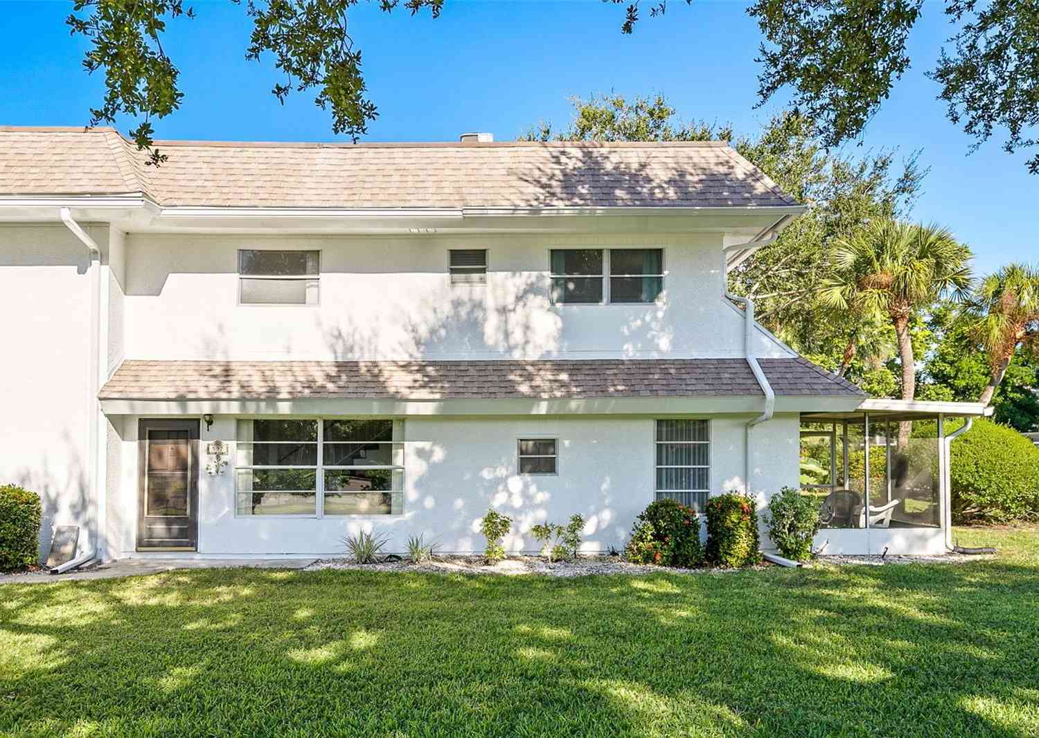 Multifamily For Sale - 597 Sutton Place<br/> LONGBOAT KEY, FL 34228