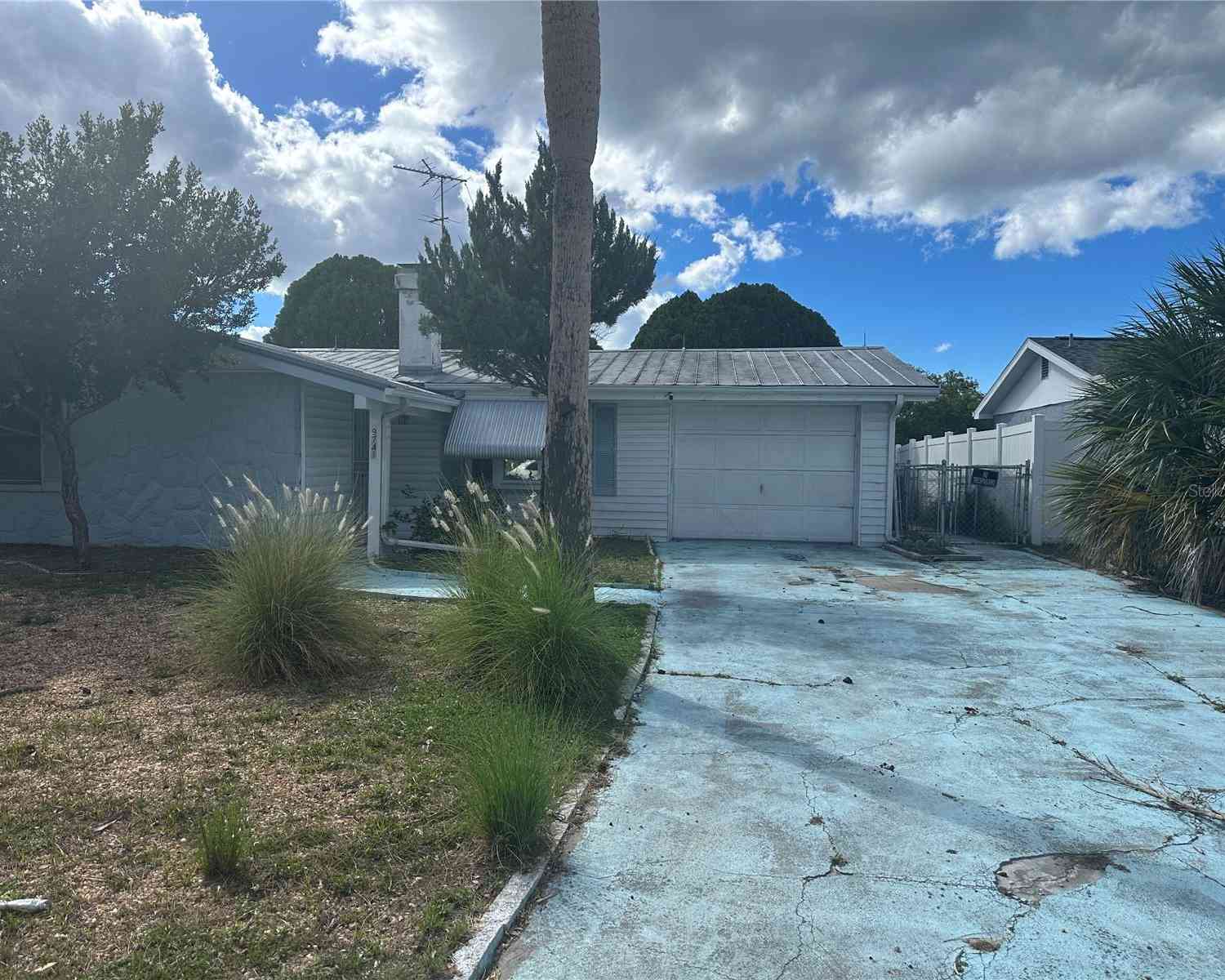 Homes For Sale - 9741 Scenic Drive<br/> PORT RICHEY, FL 34668