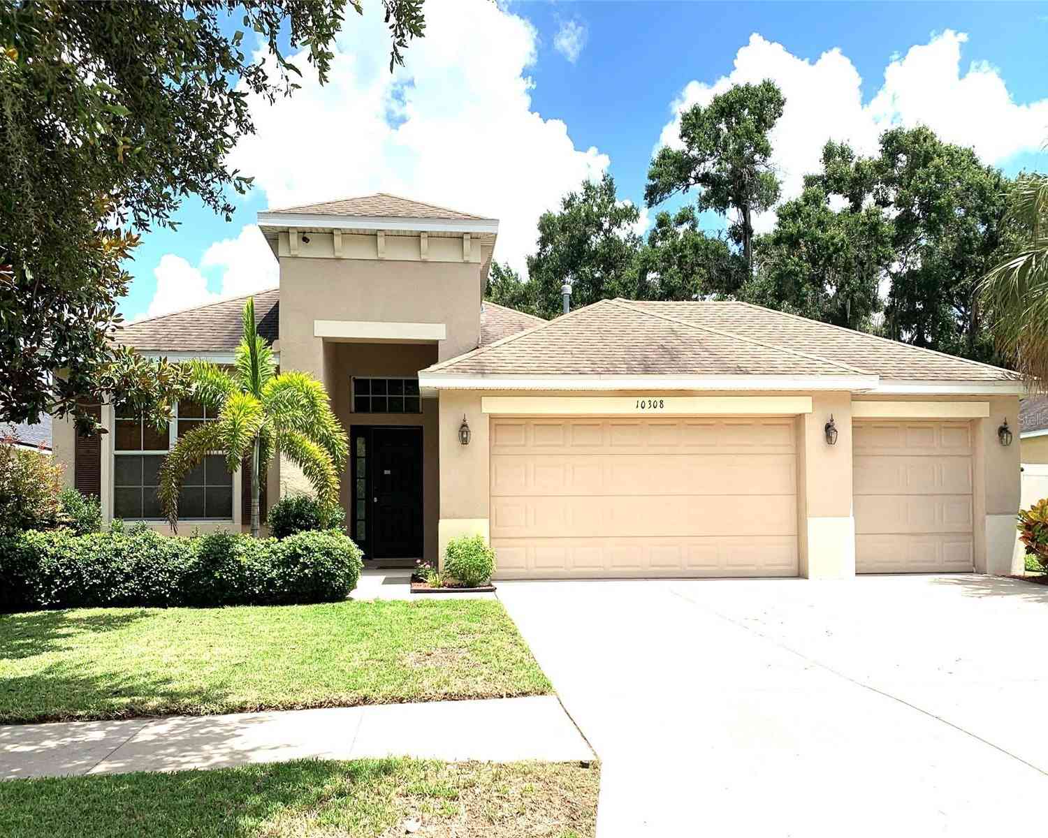 Homes For Sale - 10308 Holland Road<br/> RIVERVIEW, FL 33578