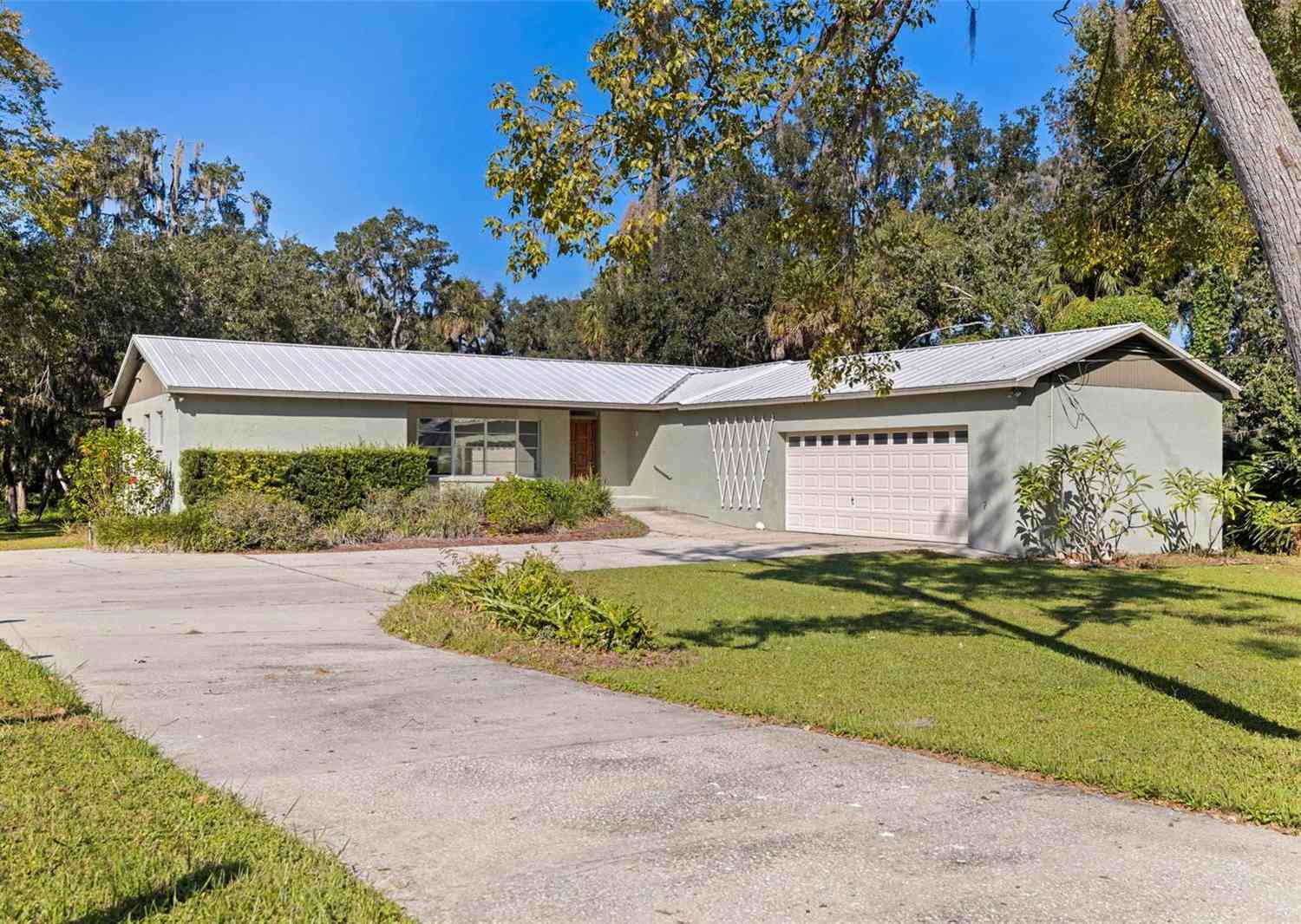 Homes For Sale - 8609 Stoner Road<br/> RIVERVIEW, FL 33569