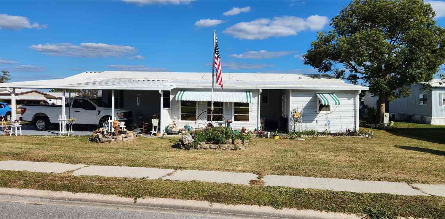 Mobile Home For Sale - 36330 Le Sabre Way<br/> ZEPHYRHILLS, FL 33541