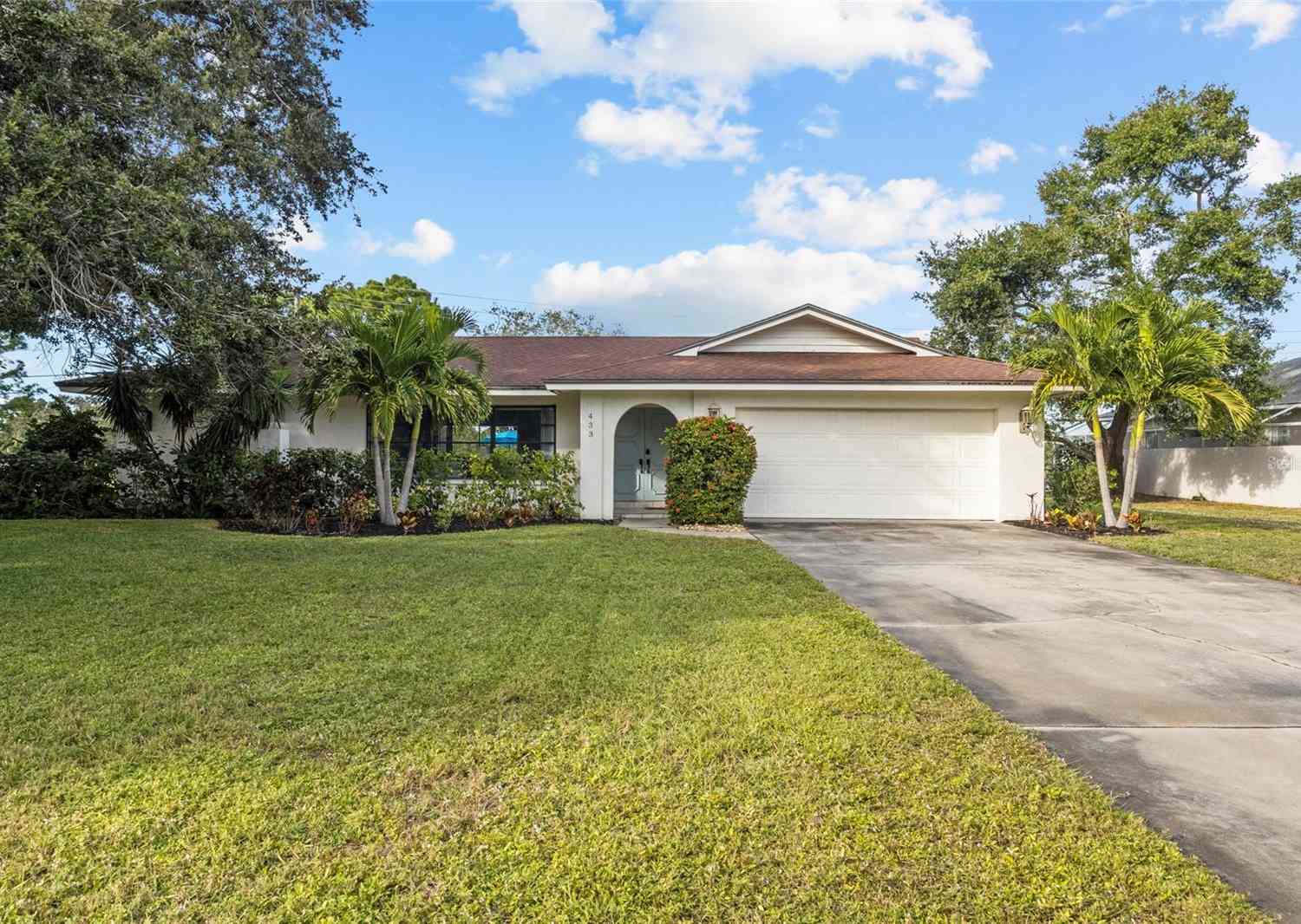 Homes For Sale - 433 Whitfield Avenue<br/> SARASOTA, FL 34243