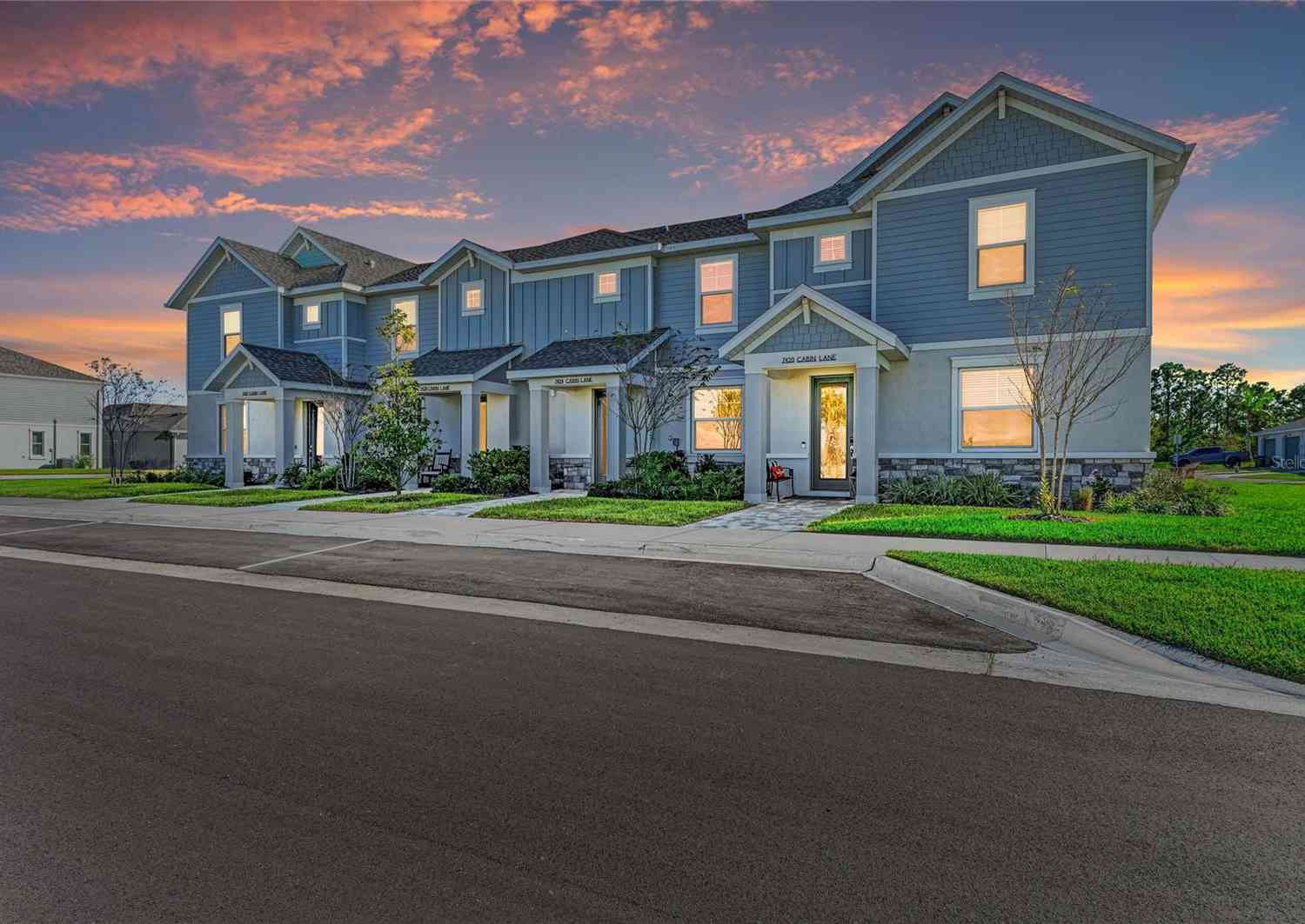 Townhouse For Sale - 7424 Cabin Lane<br/> SARASOTA, FL 34240