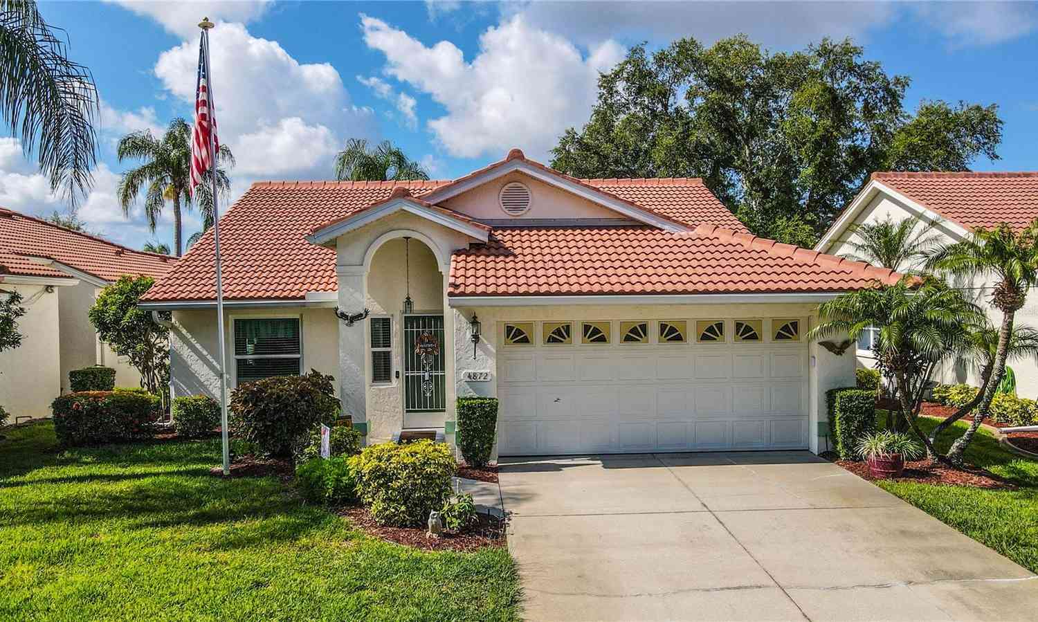 Homes For Sale - 4872 Limetree Lane<br/> VENICE, FL 34293