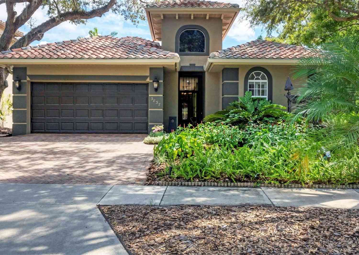 Homes For Sale - 3837 Camino Real<br/> SARASOTA, FL 34239