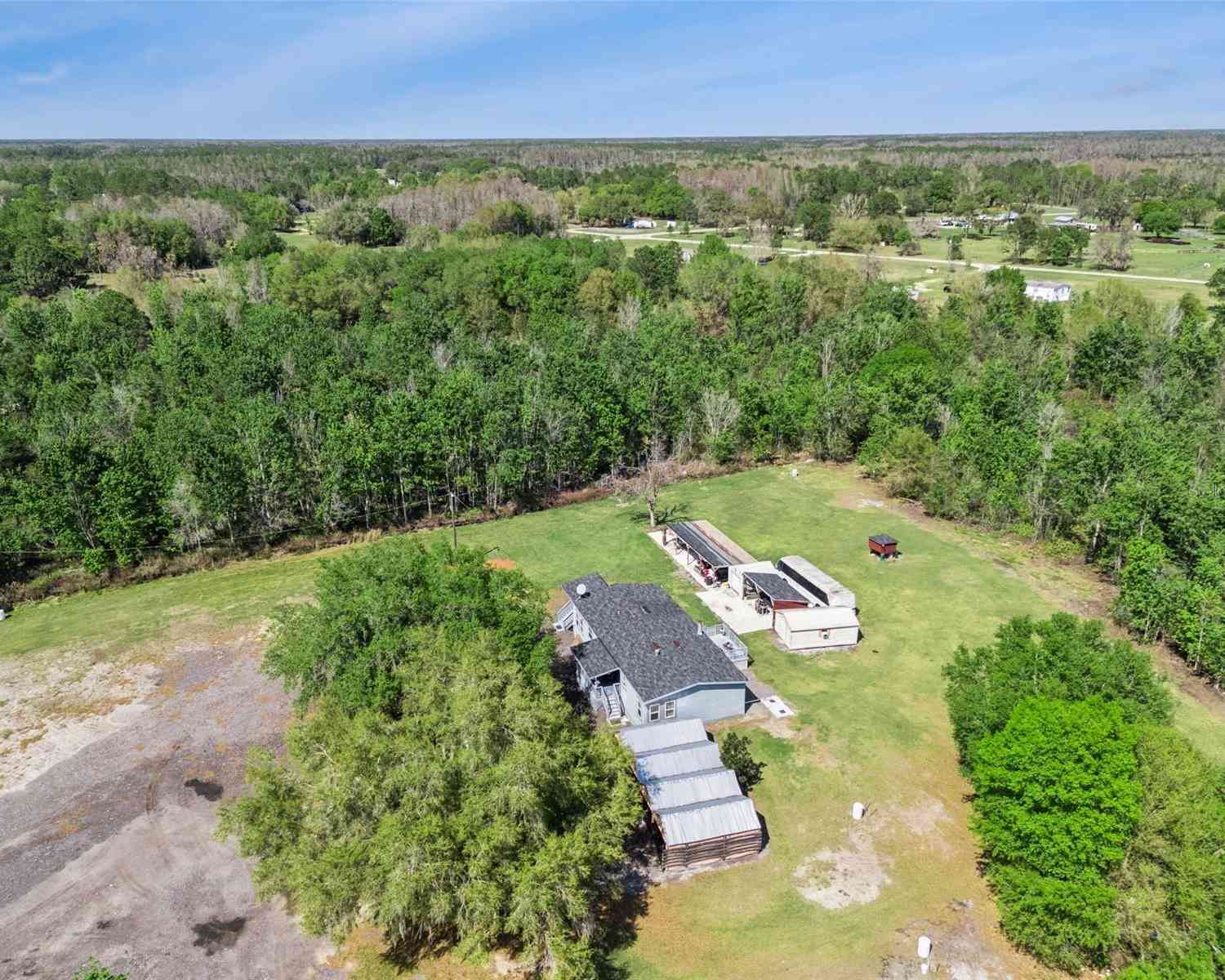 Mobile Home For Sale - 2051 Trail Cut Road<br/> POLK CITY, FL 33868