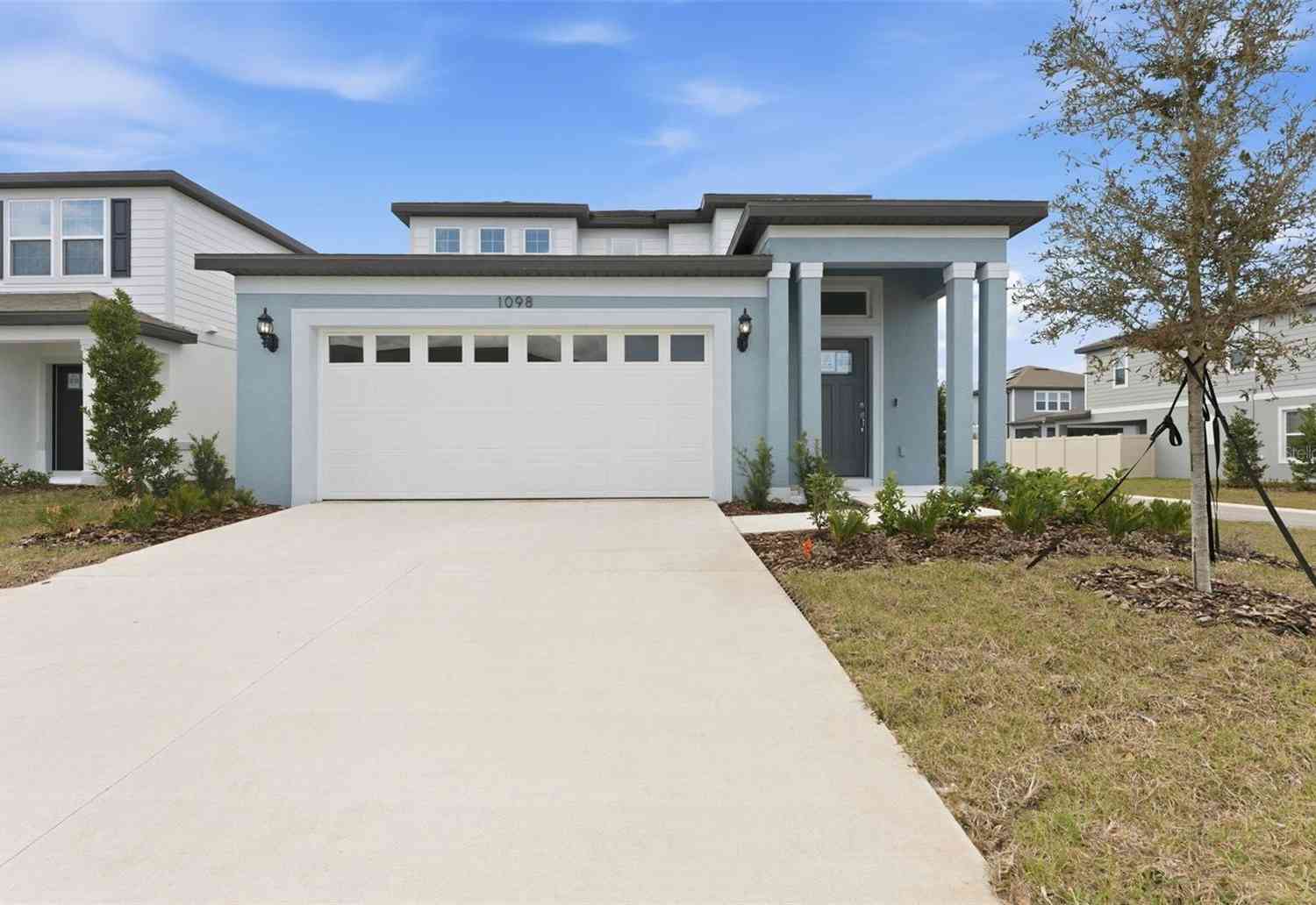 Homes For Sale - 1098 Silverlake Boulevard<br/> LAKE ALFRED, FL 33850