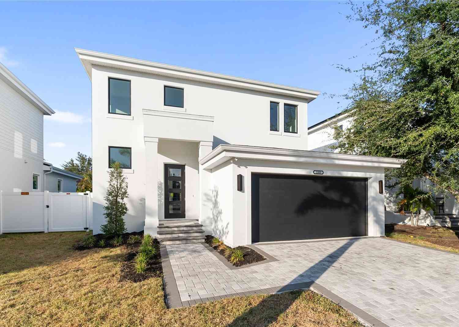 Homes For Sale - 2355 Bahia Vista Street<br/> SARASOTA, FL 34239