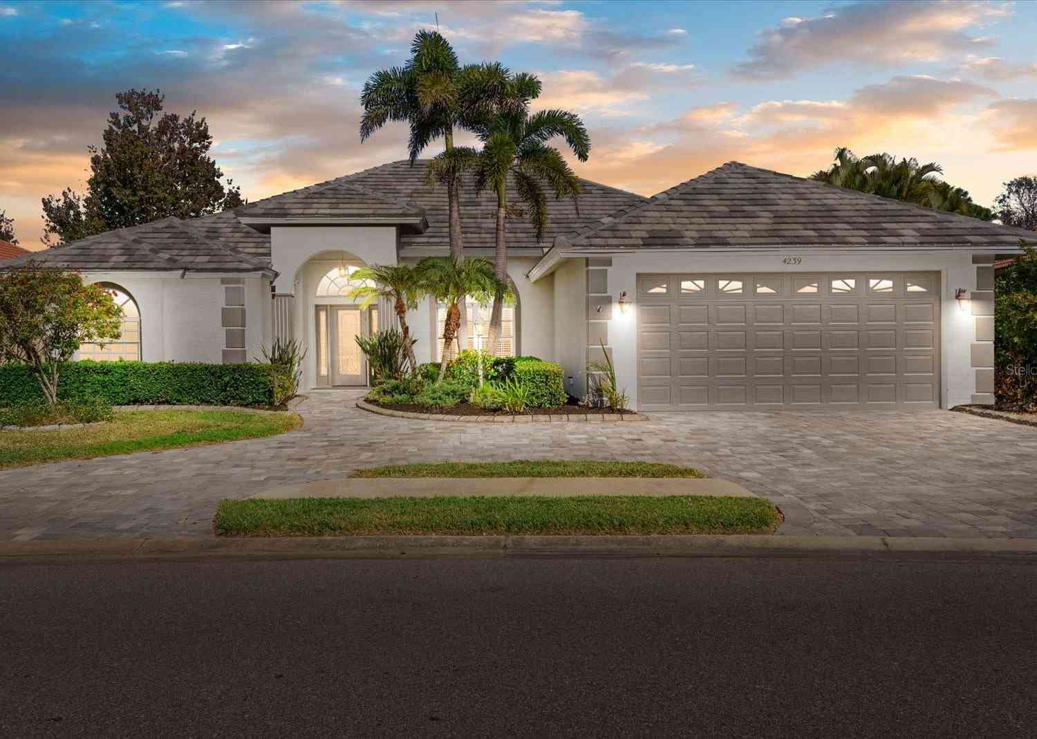Homes For Sale - 4239 Corso Venetia Boulevard<br/> VENICE, FL 34293