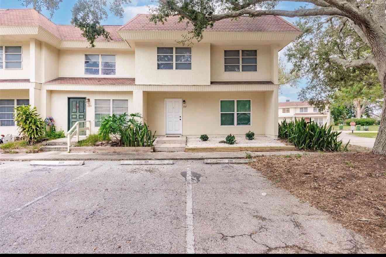Townhouse For Sale - 331 Amherst Avenue #56<br/> SARASOTA, FL 34232