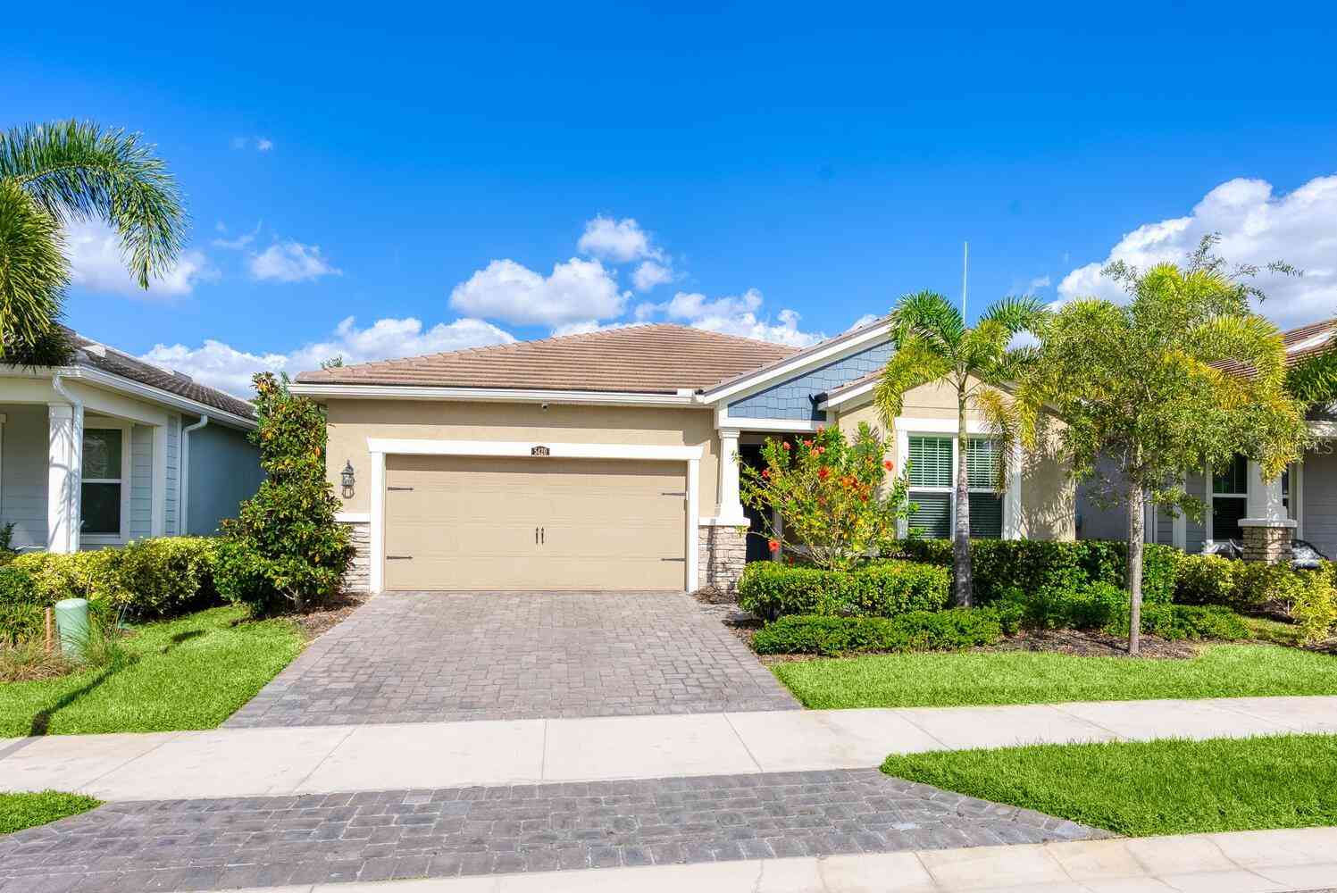 Homes For Sale - 5420 Hope Sound Circle<br/> SARASOTA, FL 34238
