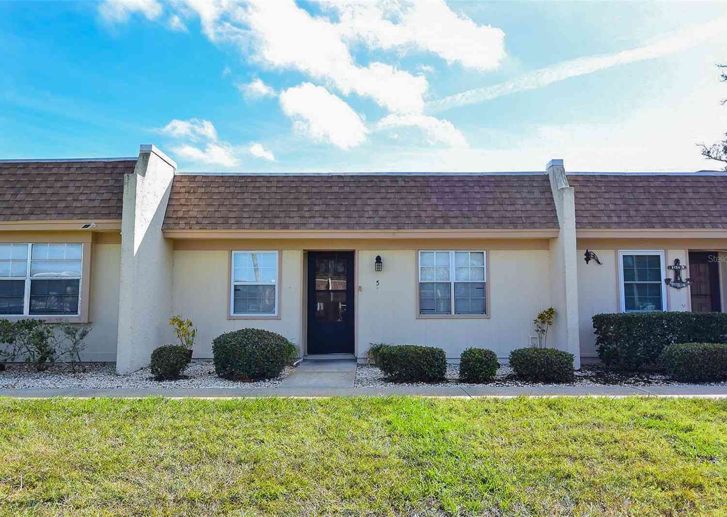 Condo For Sale - 11110 Carriage Hill Drive #5<br/> PORT RICHEY, FL 34668