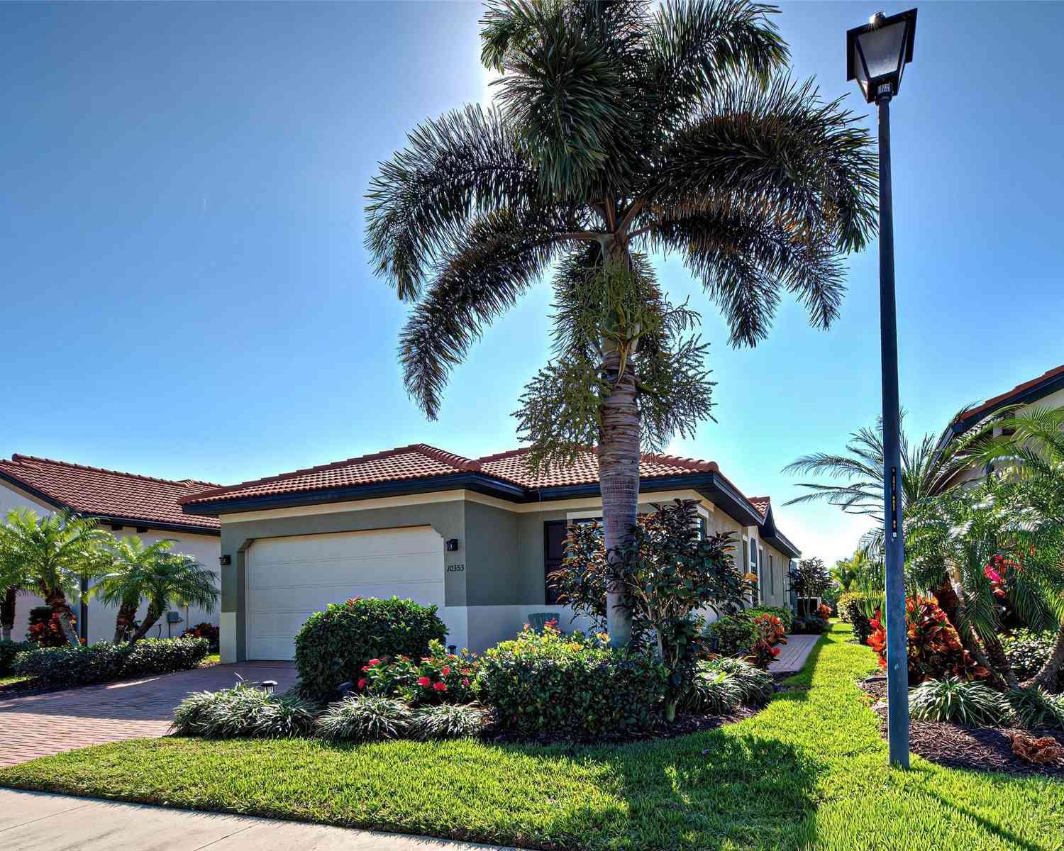 Homes For Sale - 10353 Crooked Creek Drive<br/> VENICE, FL 34293