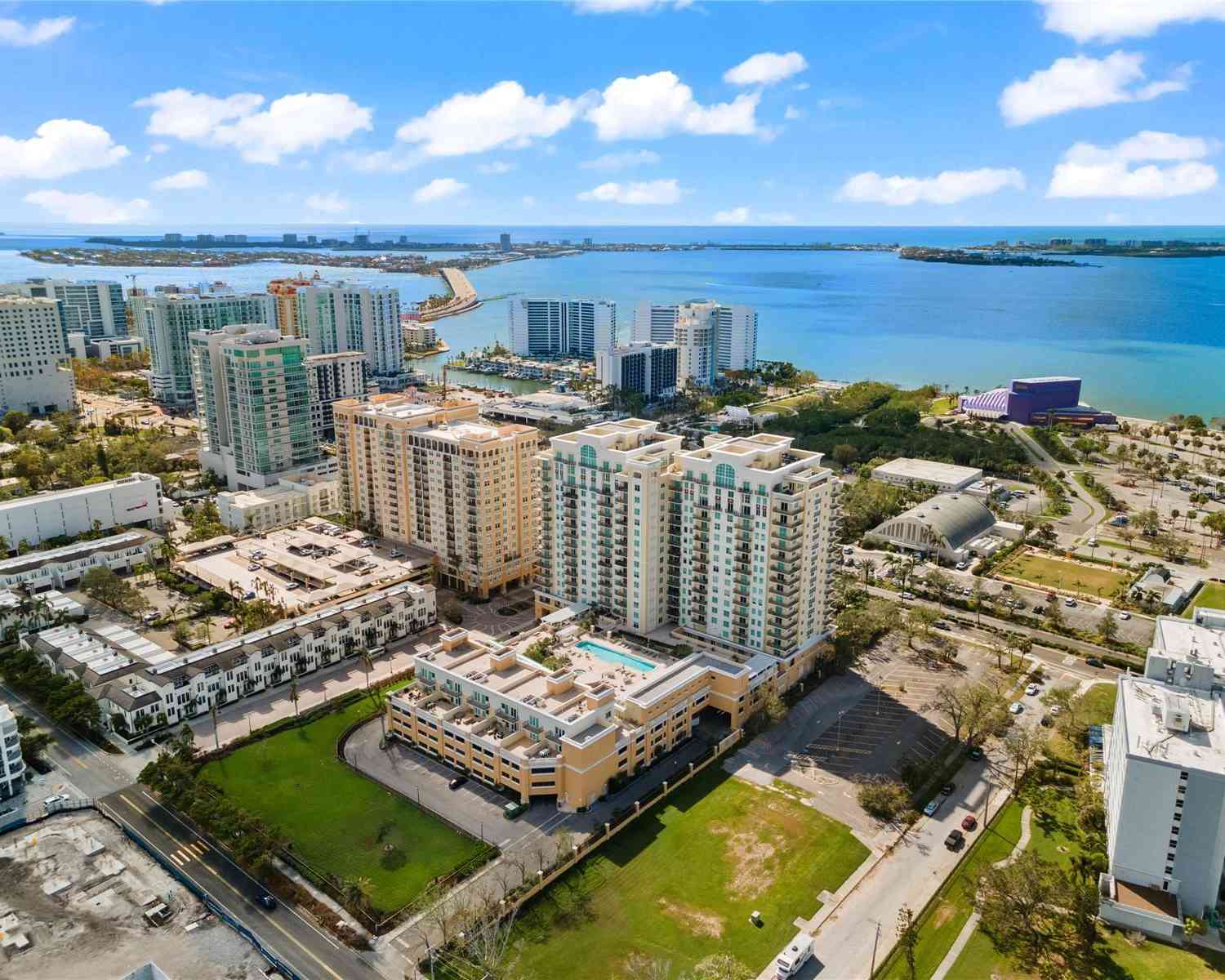 Condo For Sale - 800 N Tamiami Trail #321<br/> SARASOTA, FL 34236