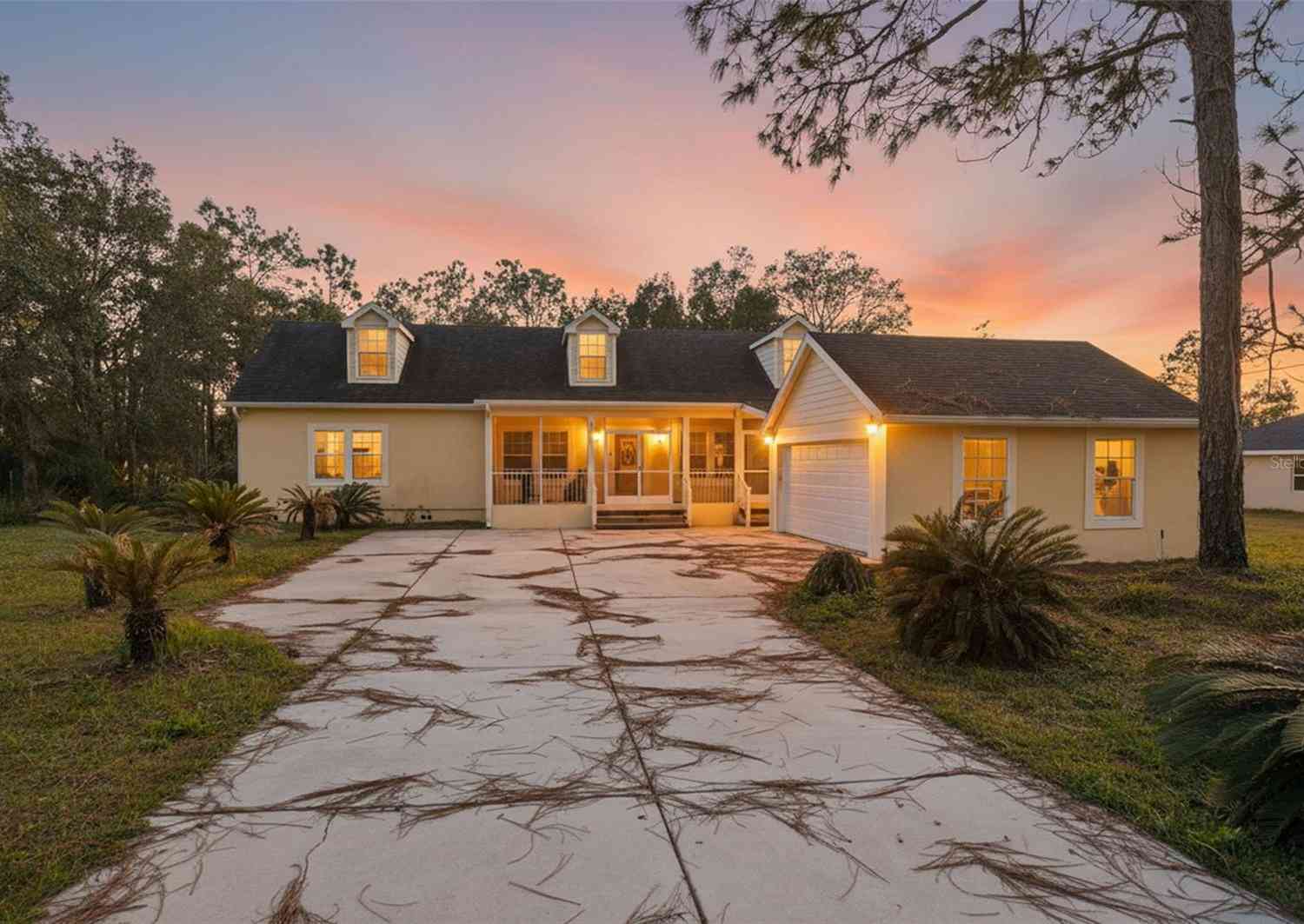 Homes For Sale - 11805 Osprey Avenue<br/> WEEKI WACHEE, FL 34614