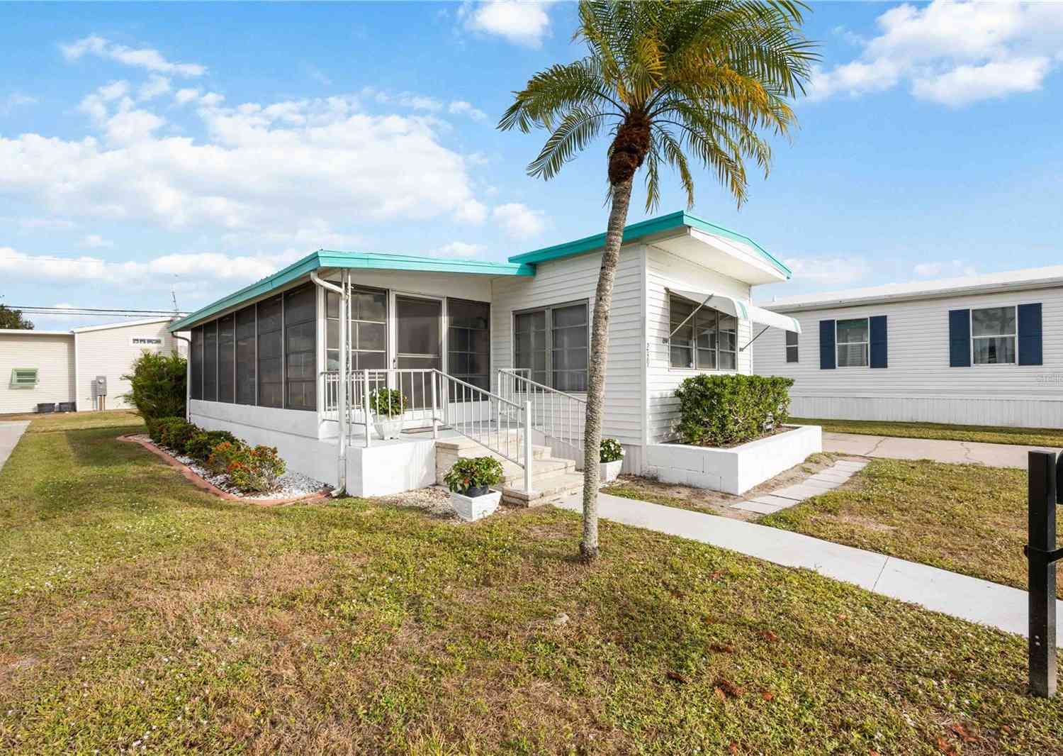 Mobile Home For Sale - 239 Inner Drive<br/> VENICE, FL 34285