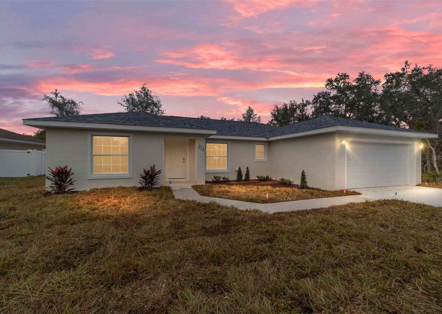 Homes For Sale - 231 Oak Circle<br/> OCALA, FL 34472