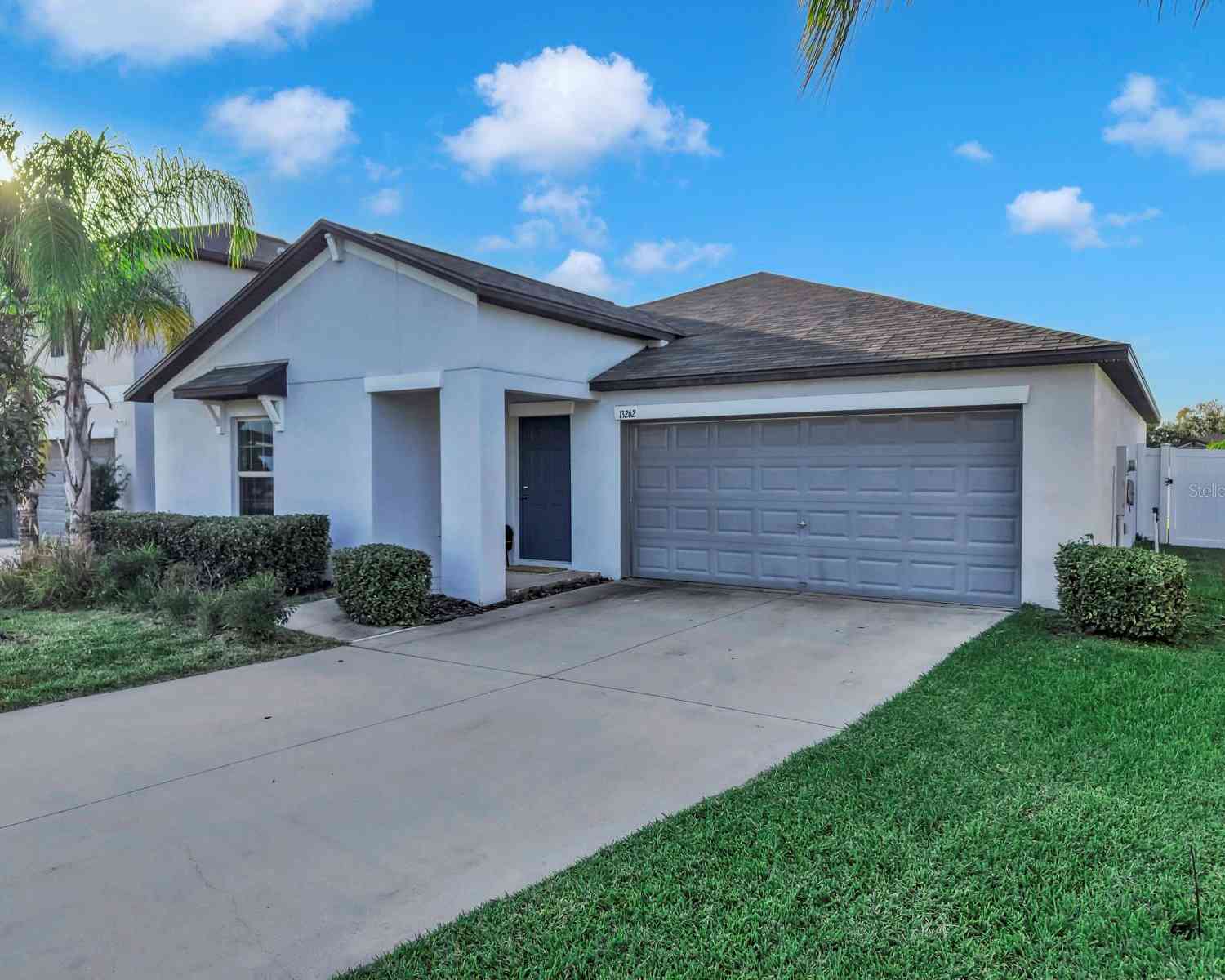 Homes For Sale - 13262 Jeter Creek Drive<br/> RIVERVIEW, FL 33579