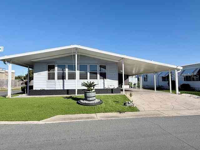 Mobile Home For Sale - 1011 Elizabeth Lane<br/> LAKELAND, FL 33809