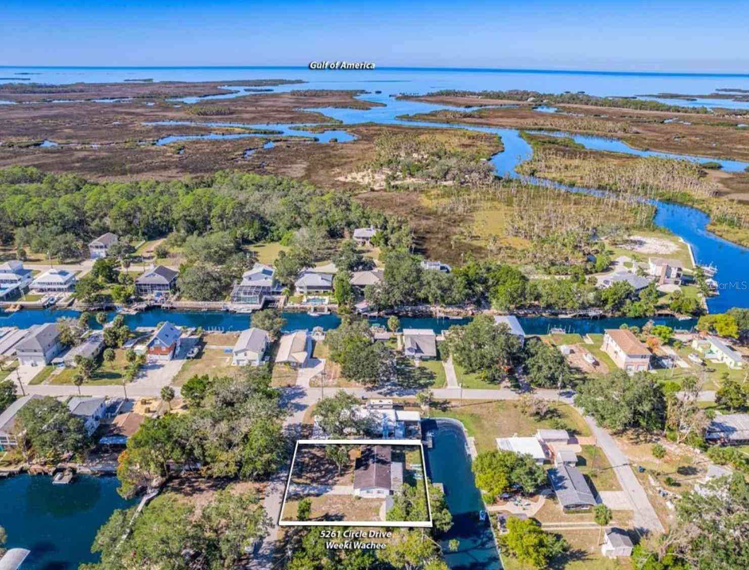 Homes For Sale - 5261 Circle Drive<br/> Hernando County, WEEKI WACHEE, FL 34607