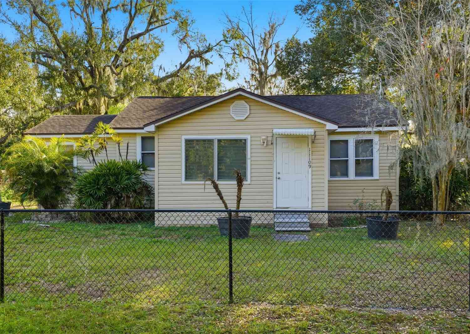 Homes For Sale - 11109 Carmon Street<br/> RIVERVIEW, FL 33578