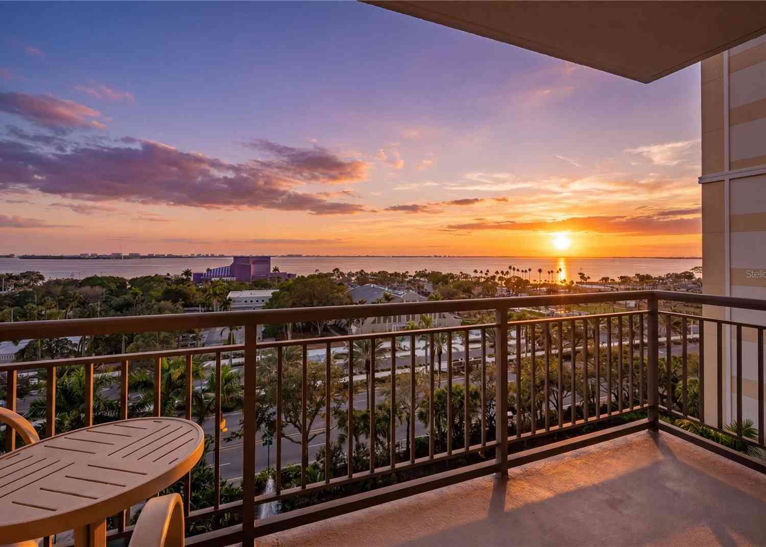 Condo For Sale - 800 N Tamiami Trail #815<br/> SARASOTA, FL 34236