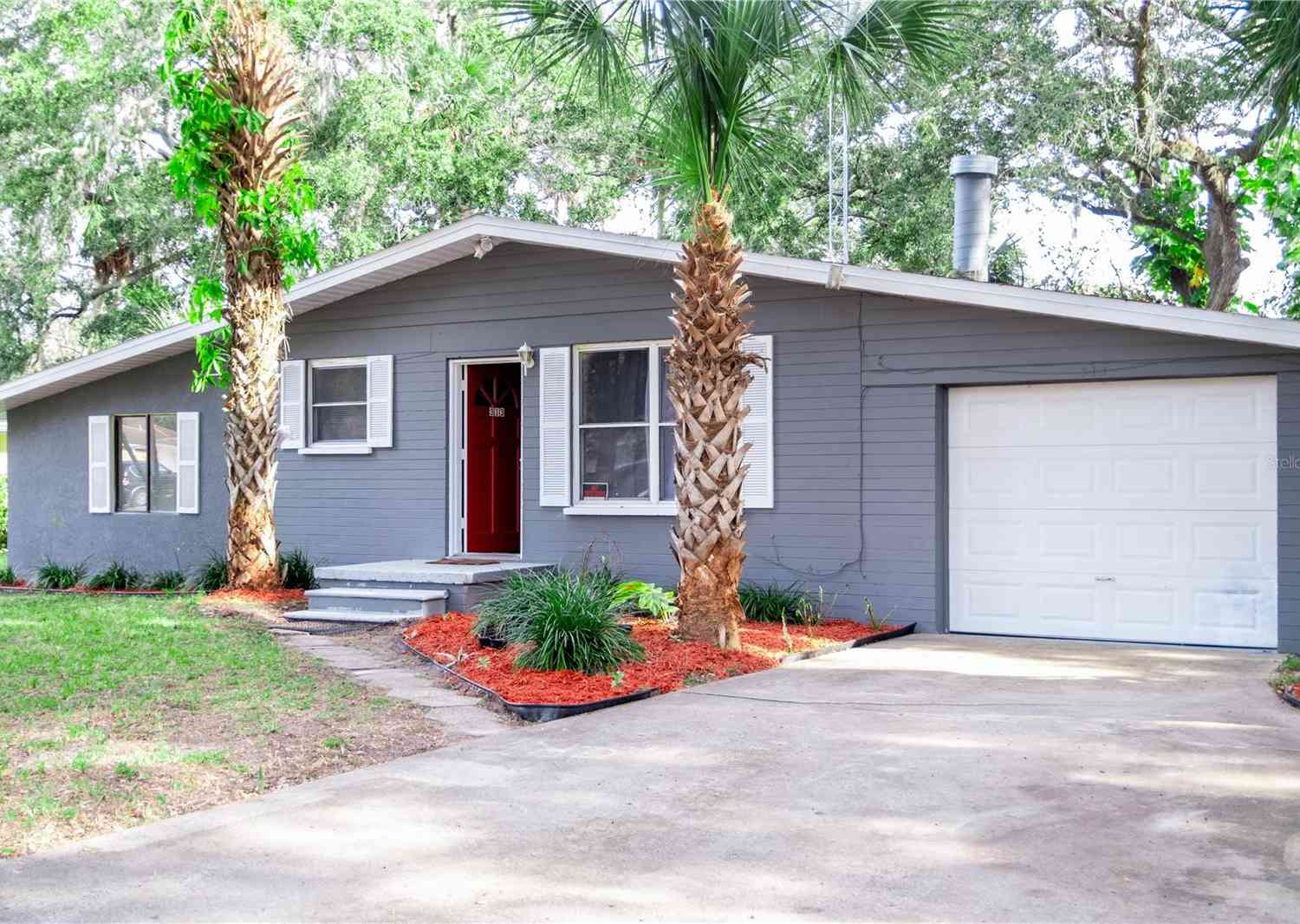 Homes For Sale - 313 Center Avenue<br/> DAYTONA BEACH, FL 32117