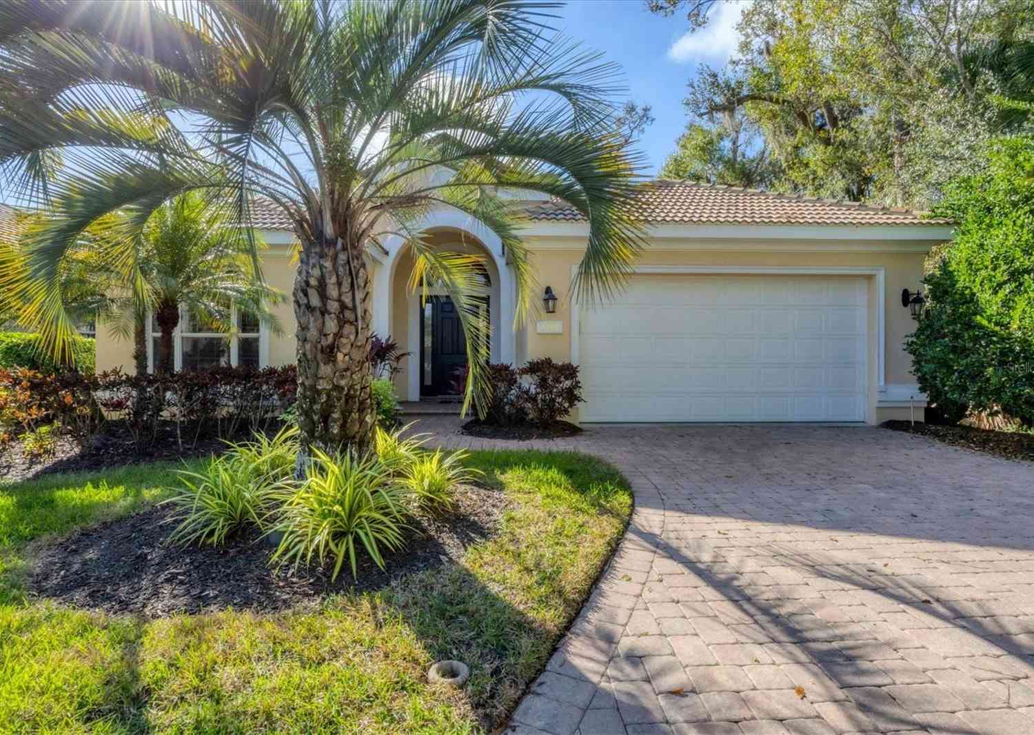 Homes For Sale - 8404 Abingdon Court<br/> Manatee County, University Park, FL 34201