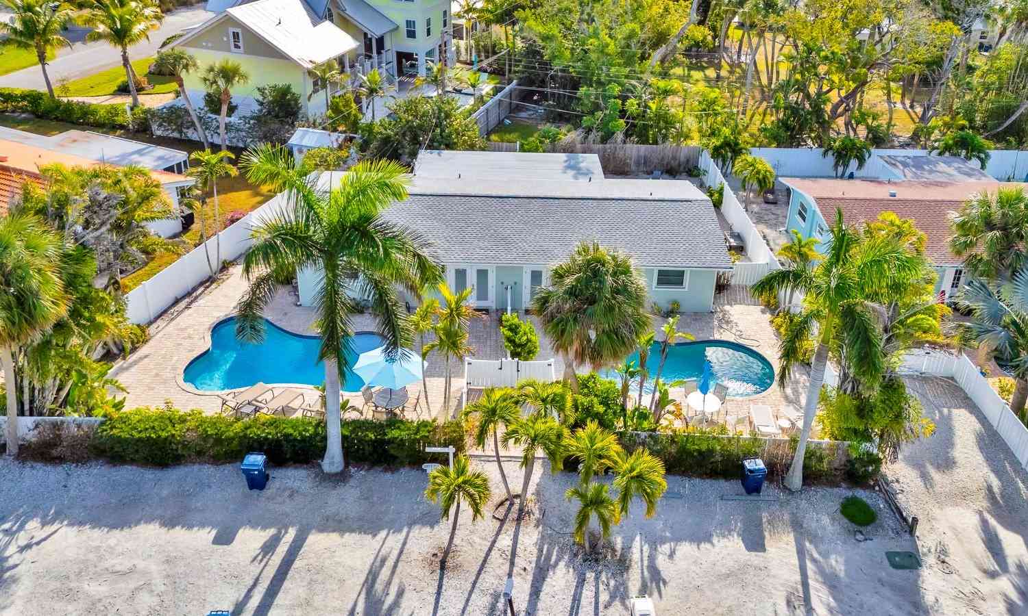 Homes For Sale - 207 75th Street #B<br/> Bradenton Beach, FL 34217