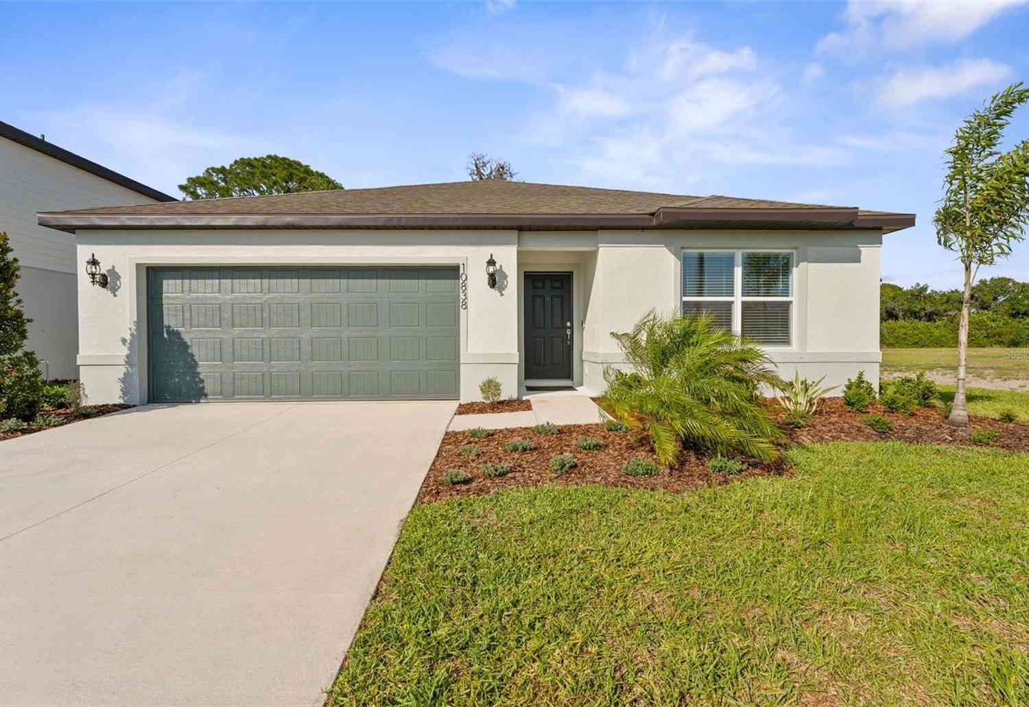 Homes For Sale - 10838 Sapphire Breeze Cove<br/> PARRISH, FL 34219