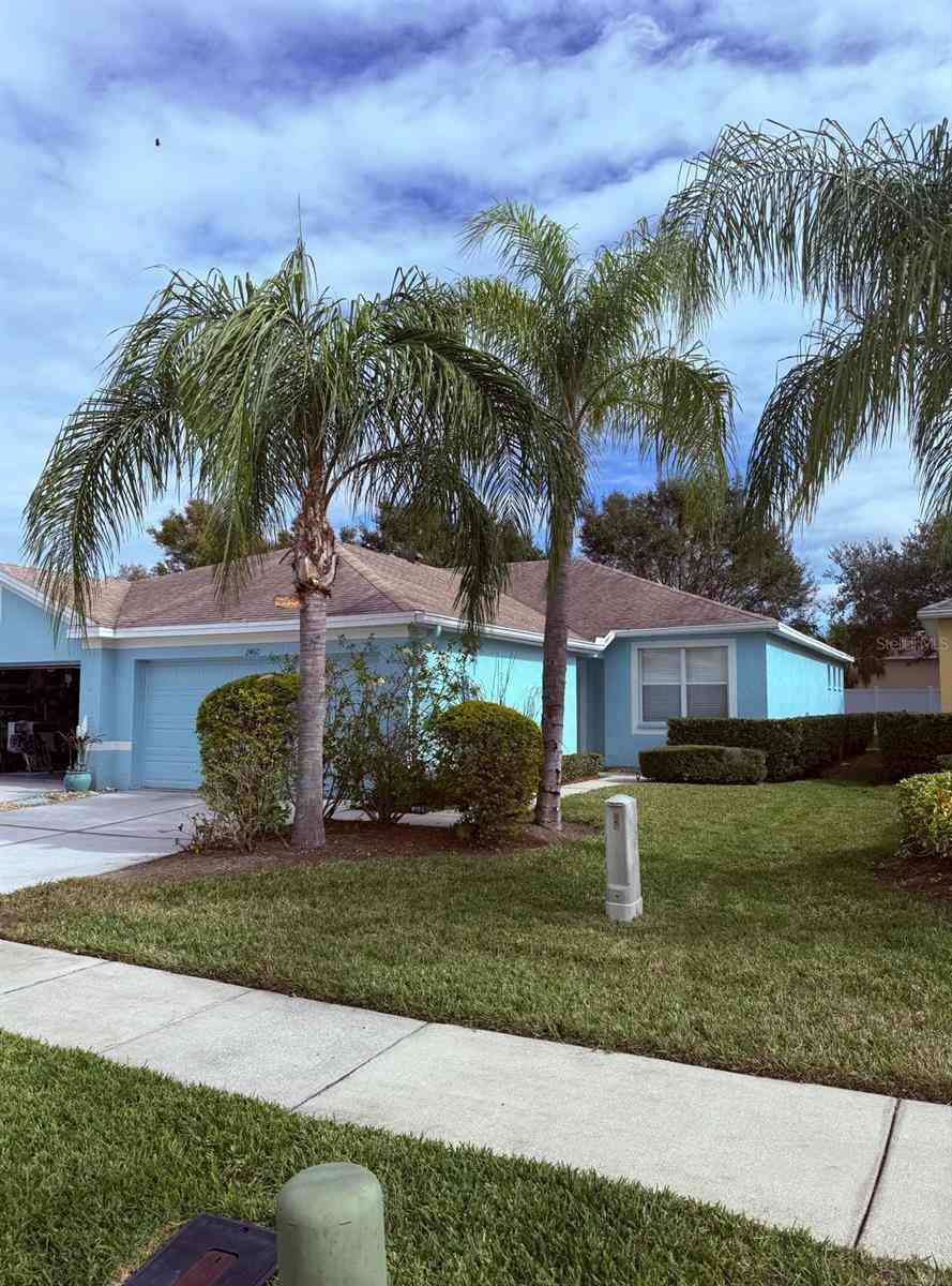 Villa For Sale - 11460 Captiva Kay Drive<br/> RIVERVIEW, FL 33569