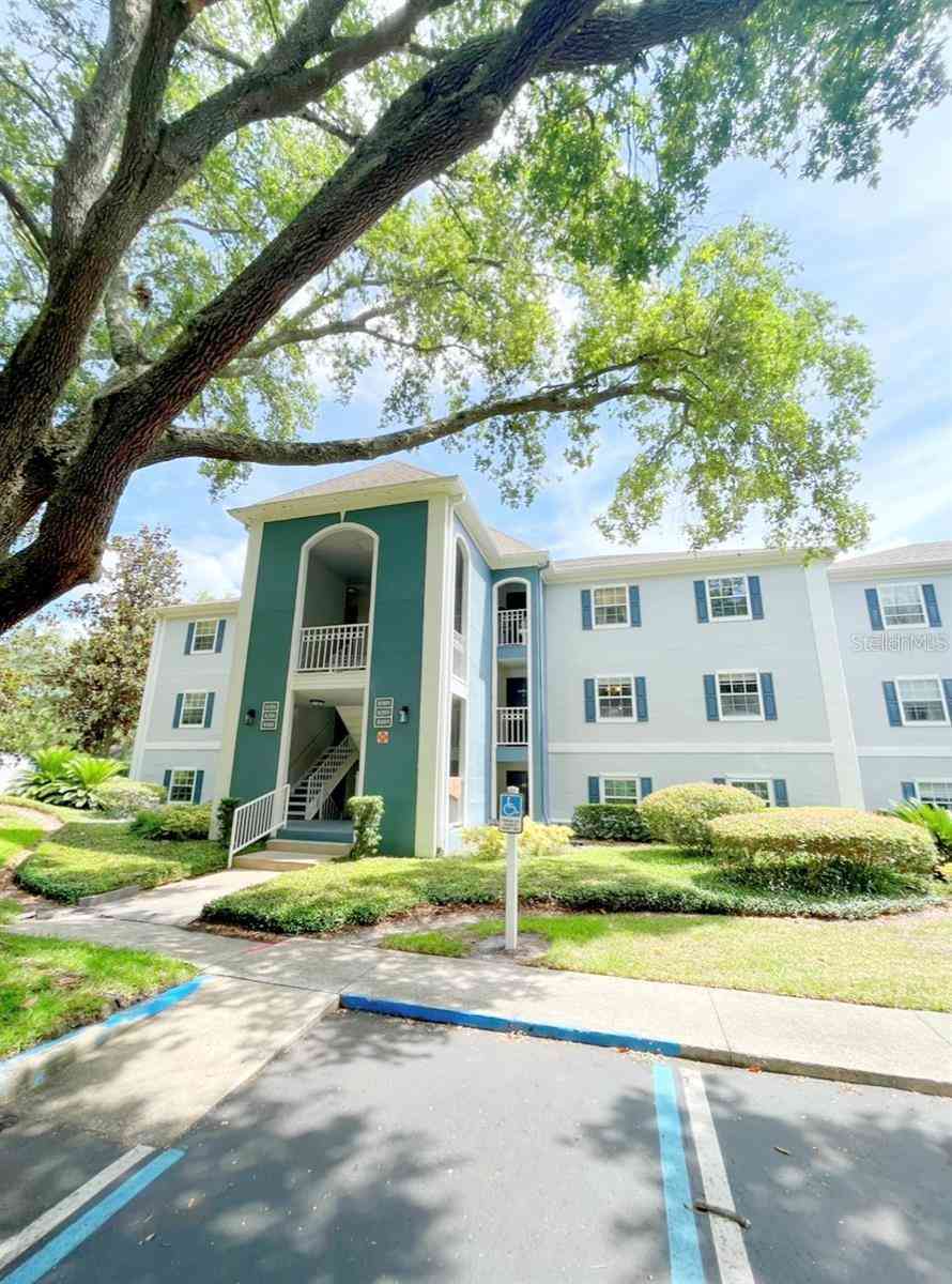 Condo For Sale - 8203 Olympia Court #8203<br/> LONGWOOD, FL 32779