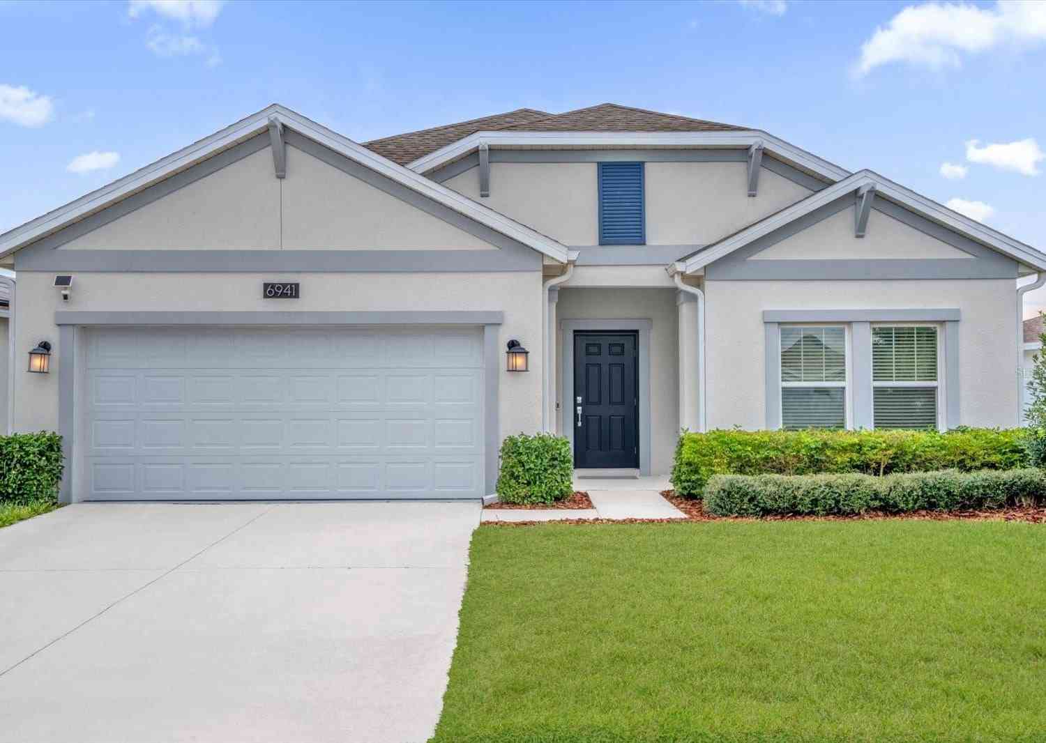 Condo For Sale - 6941 Dilly Lake Avenue<br/> GROVELAND, FL 34736