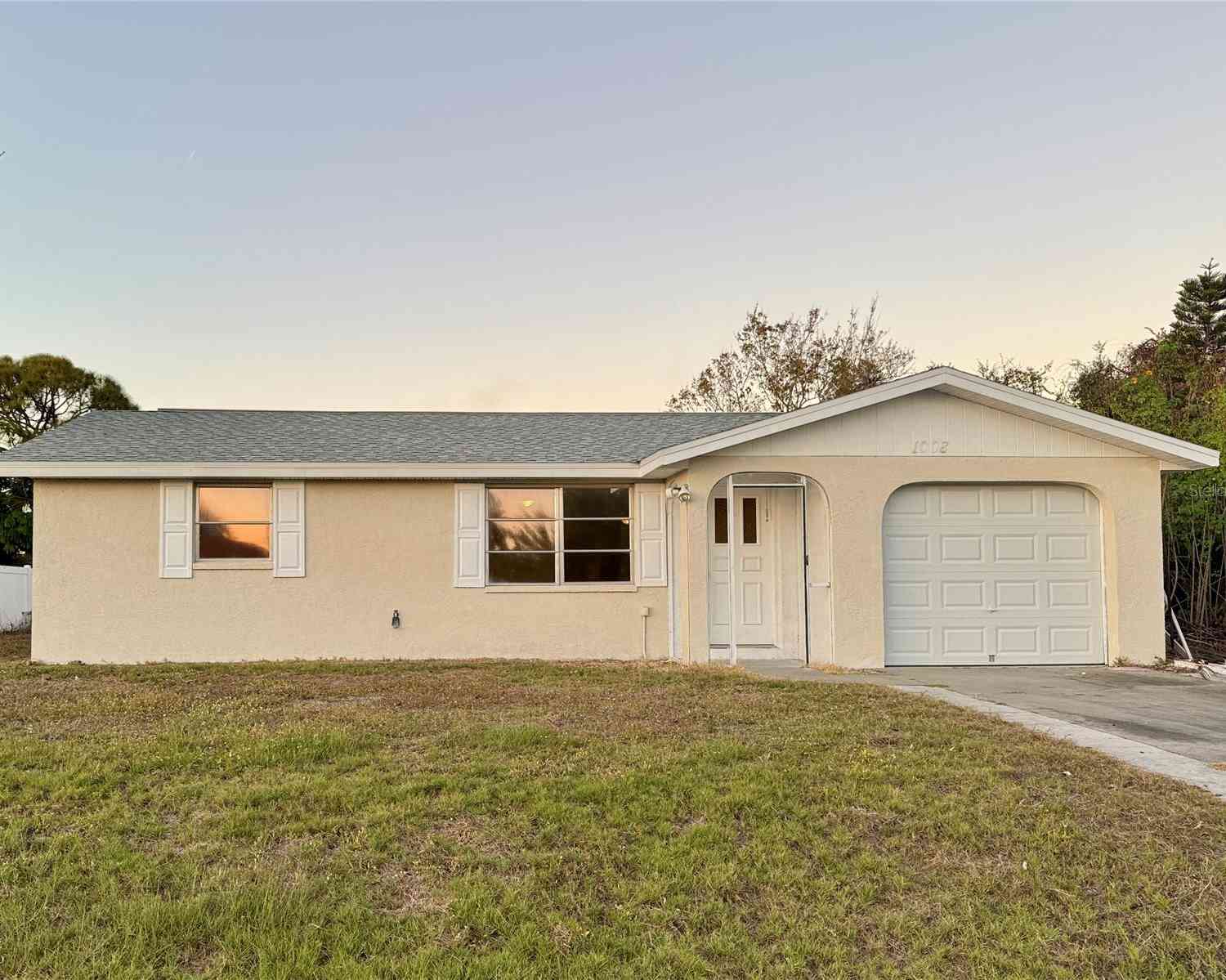 Homes For Sale - 1008 Duquesne Road<br/> VENICE, FL 34293