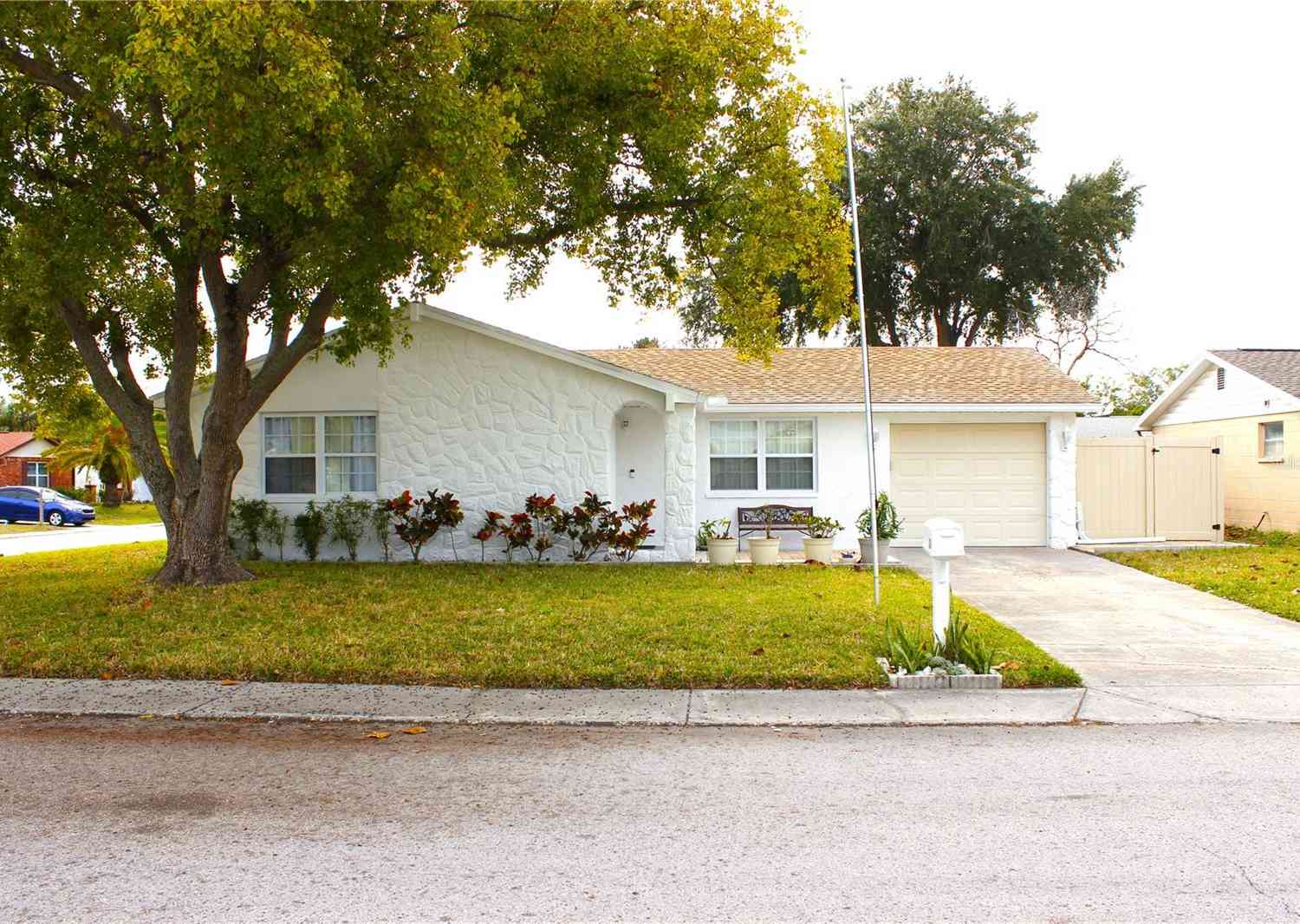 Homes For Sale - 6314 Seabreeze Drive<br/> PORT RICHEY, FL 34668