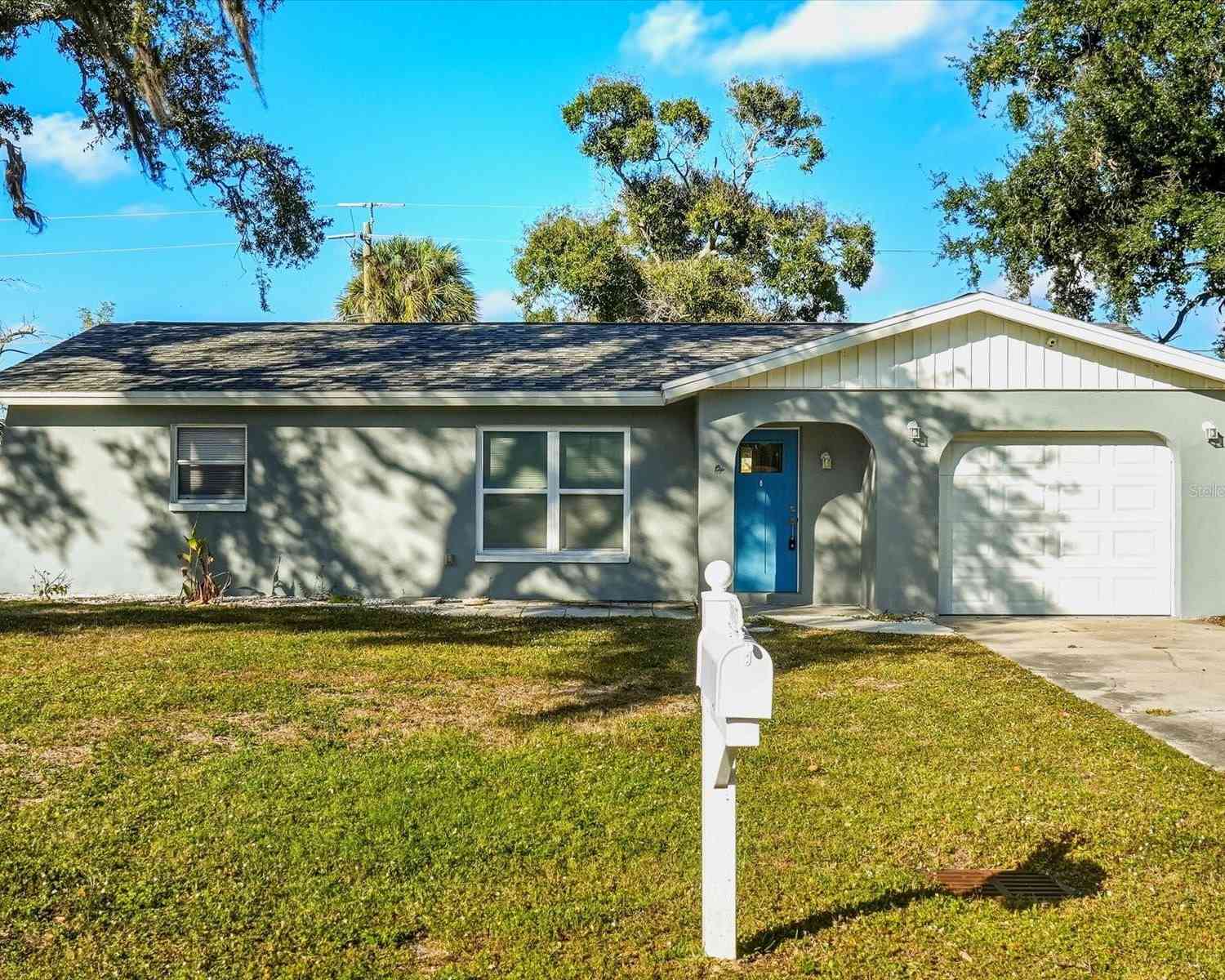 Homes For Sale - 1017 Rosedale Road<br/> VENICE, FL 34293