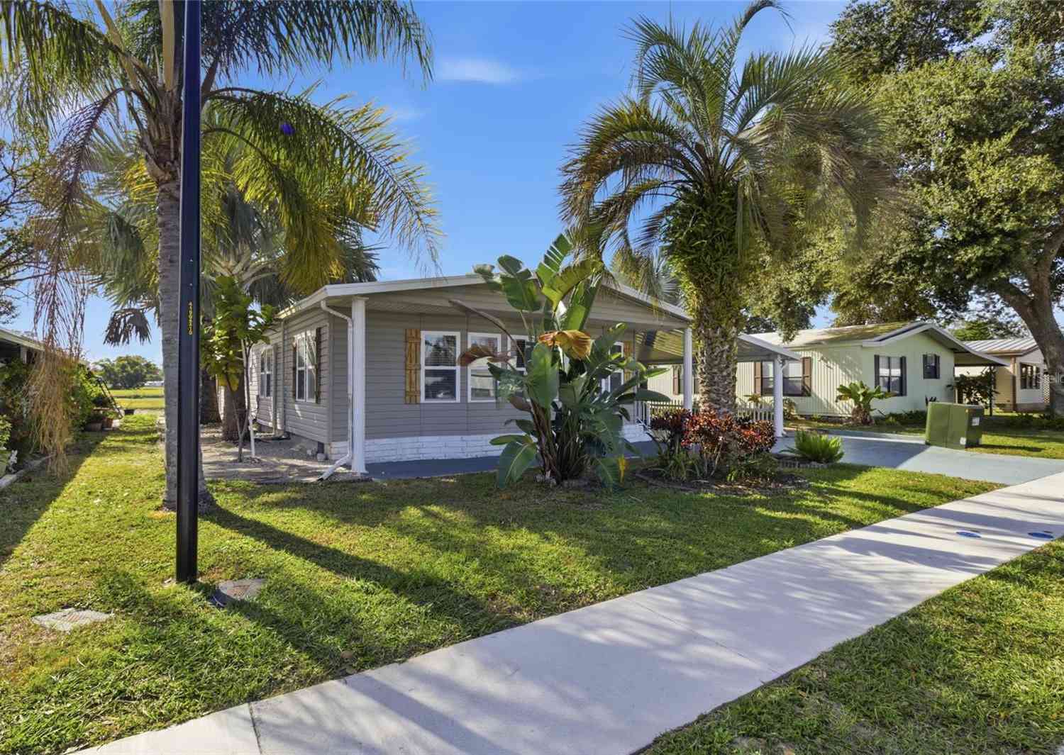 Mobile Home For Sale - 36434 Malibu Way<br/> ZEPHYRHILLS, FL 33541