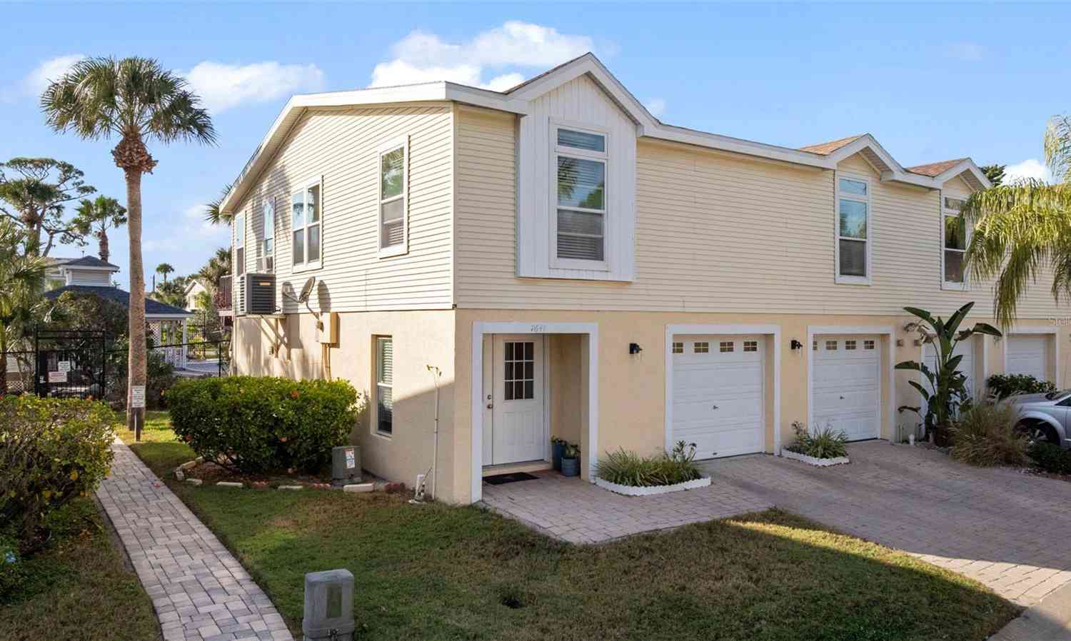 Condo For Sale - 7641 Sailwinds Pass<br/> PORT RICHEY, FL 34668