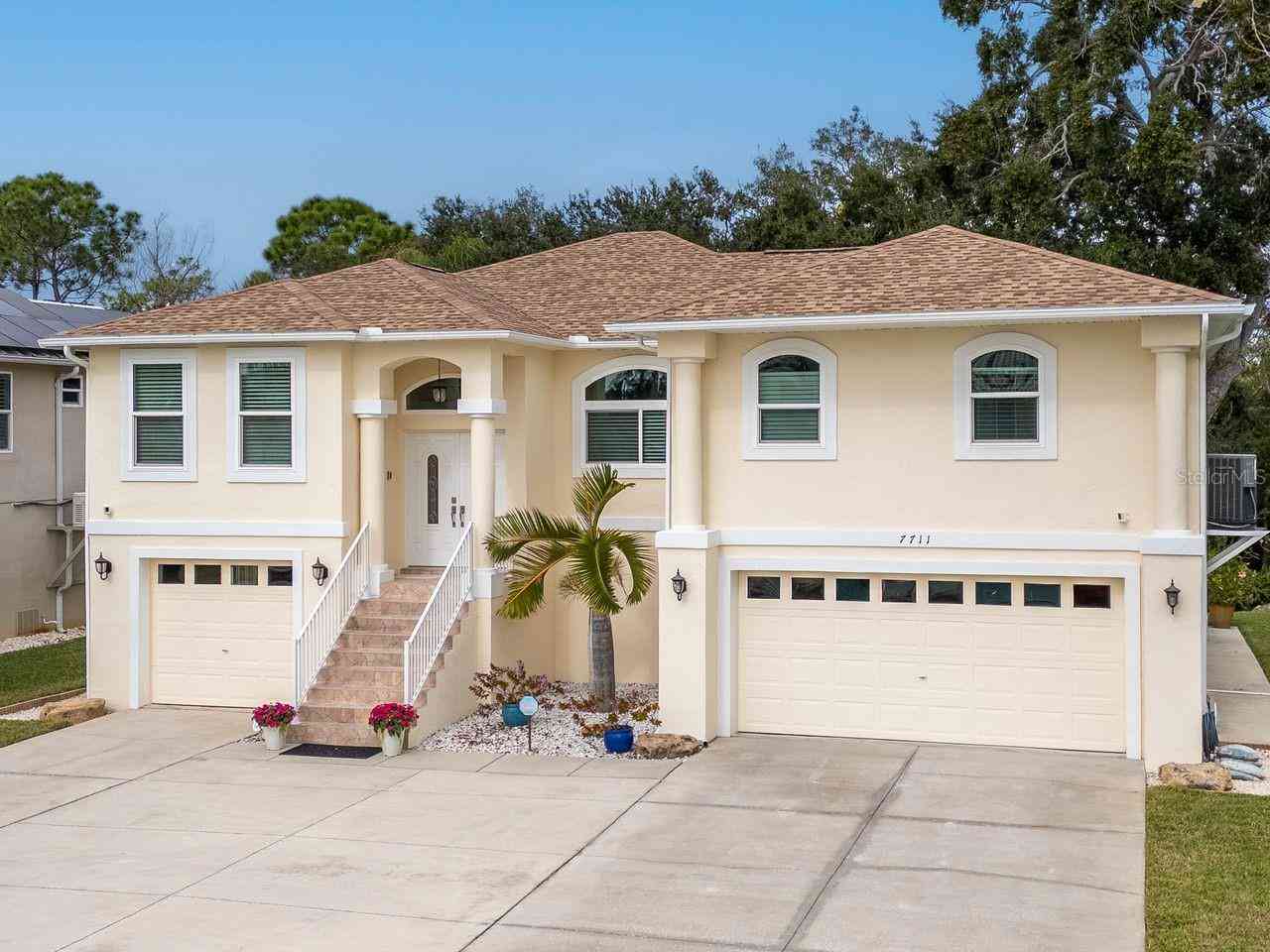 Condo For Sale - 7711 Gulf Way<br/> HUDSON, FL 34667