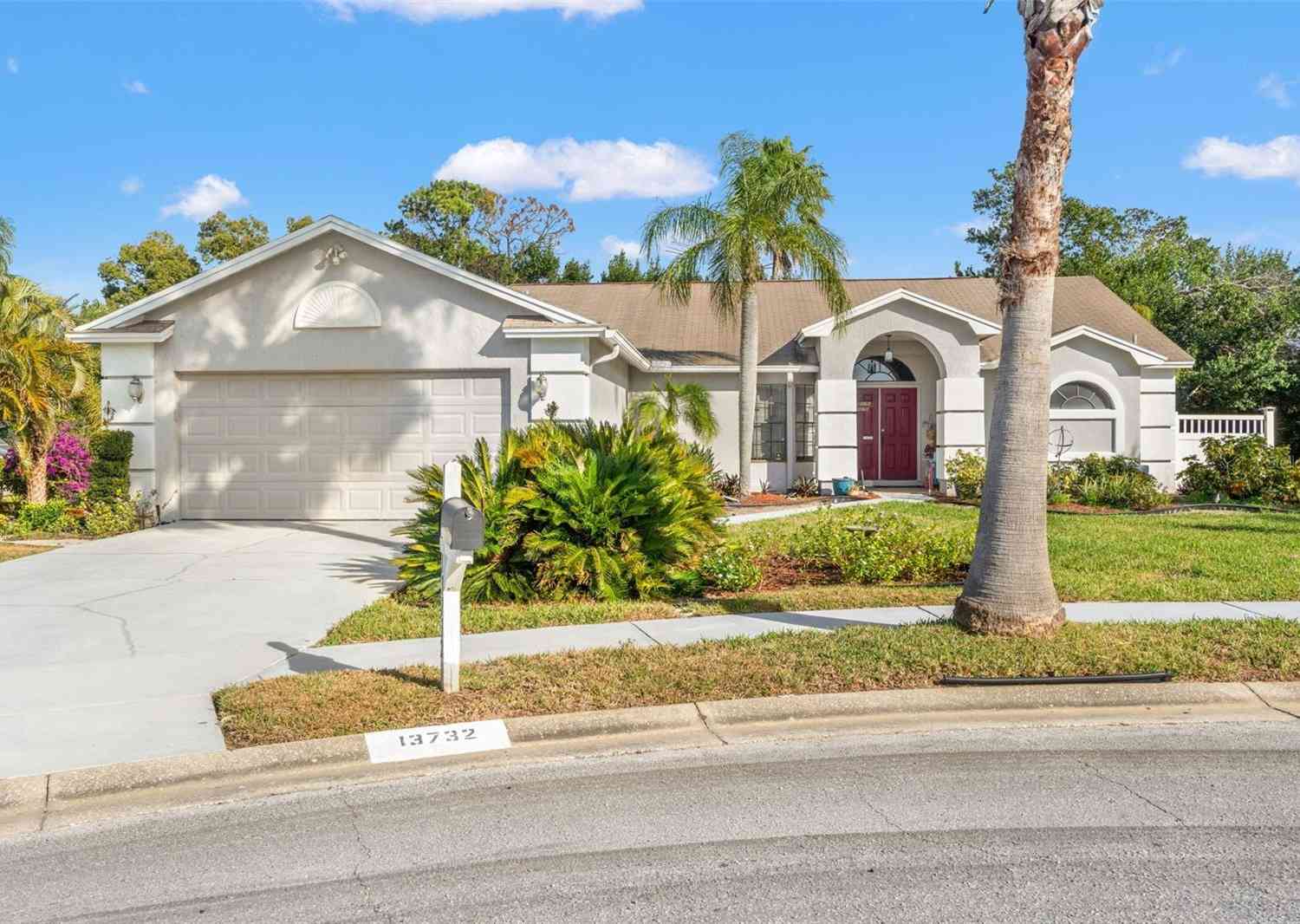 Homes For Sale - 13732 Triumph Court<br/> HUDSON, FL 34667