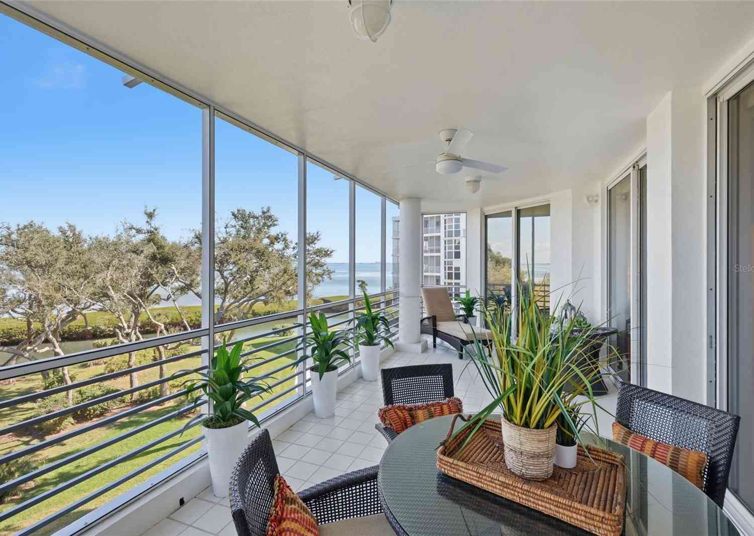 Condo For Sale - 2550 Harbourside Drive #333<br/> LONGBOAT KEY, FL 34228