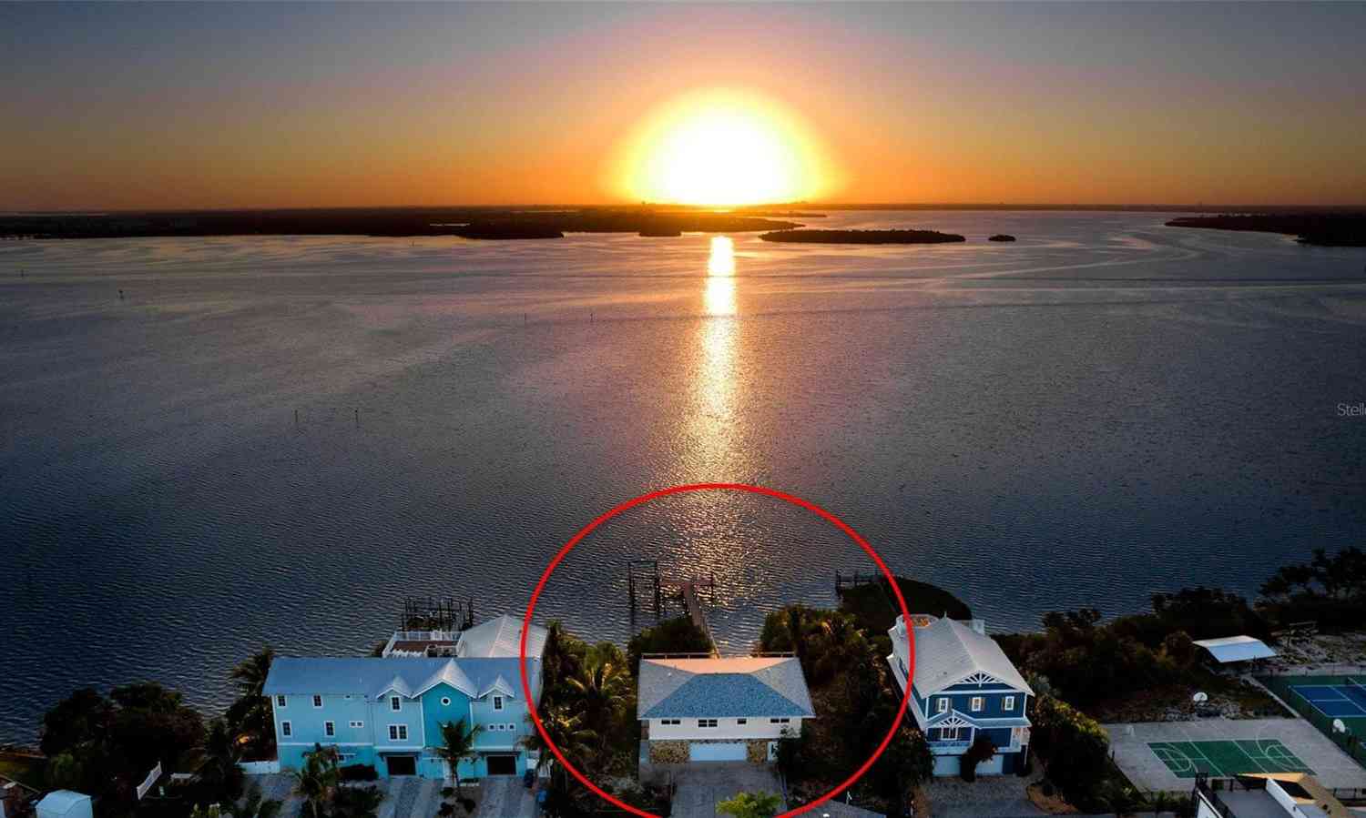 Homes For Sale - 2512 Avenue A<br/> Bradenton Beach, FL 34217