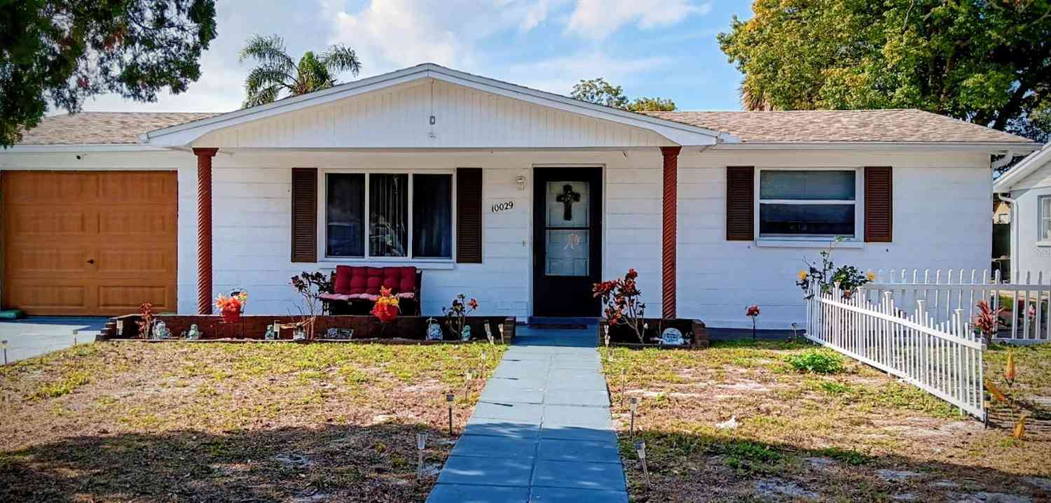 Condo For Sale - 10029 Brandywine Avenue<br/> PORT RICHEY, FL 34668