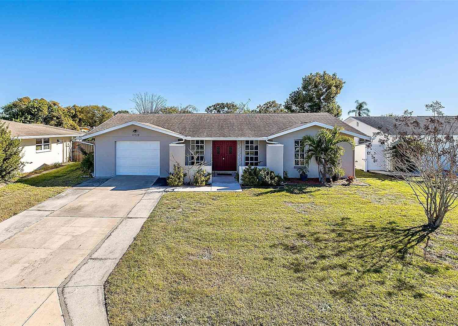 Condo For Sale - 10328 Holly Drive<br/> PORT RICHEY, FL 34668