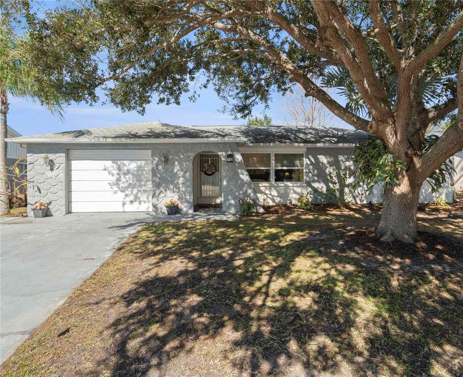 Homes For Sale - 6333 Aberdeen Avenue<br/> Pasco County, New Port Richey, FL 34653