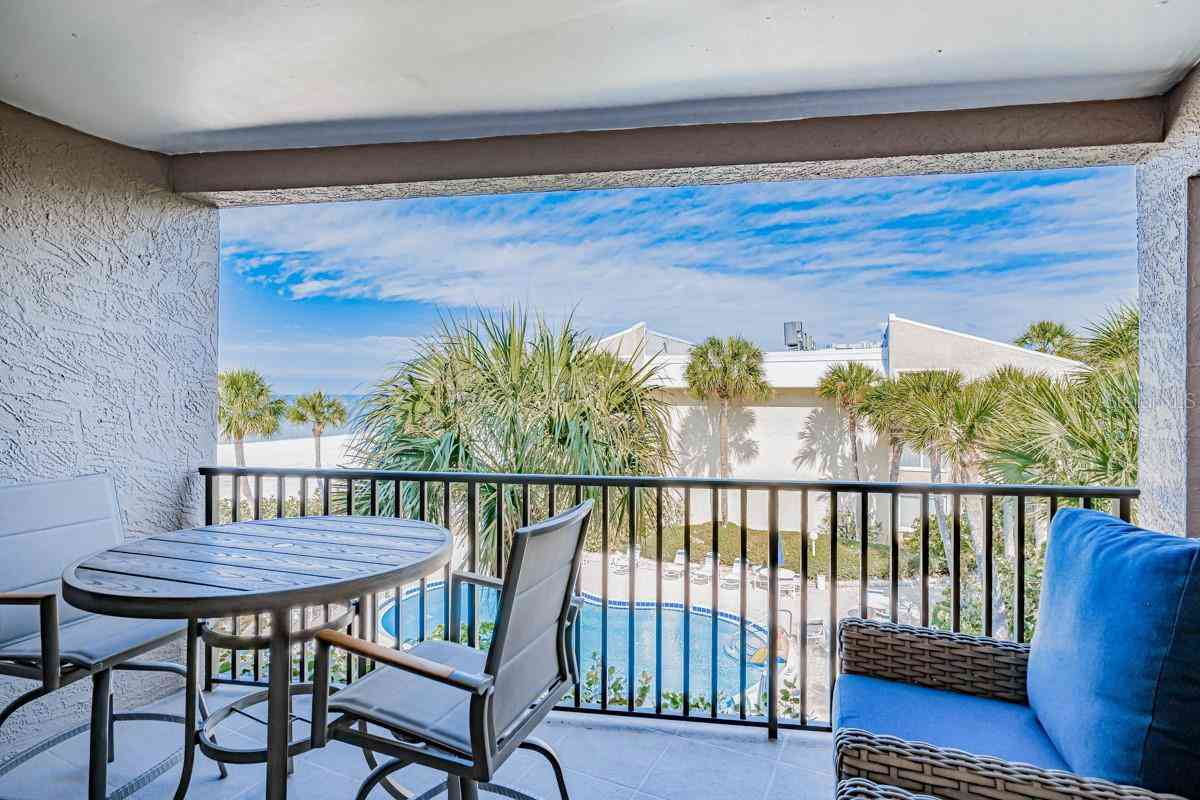 Condo For Rent - 3210 Gulf Boulevard #307<br/> BELLEAIR BEACH, FL 33786