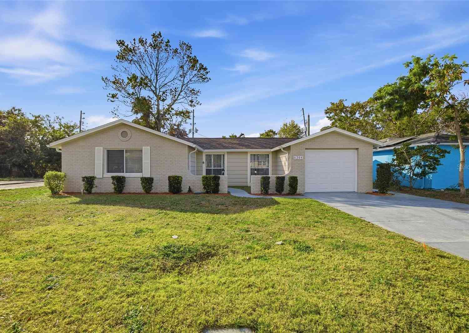 Homes For Sale - 6204 Westport Drive<br/> PORT RICHEY, FL 34668