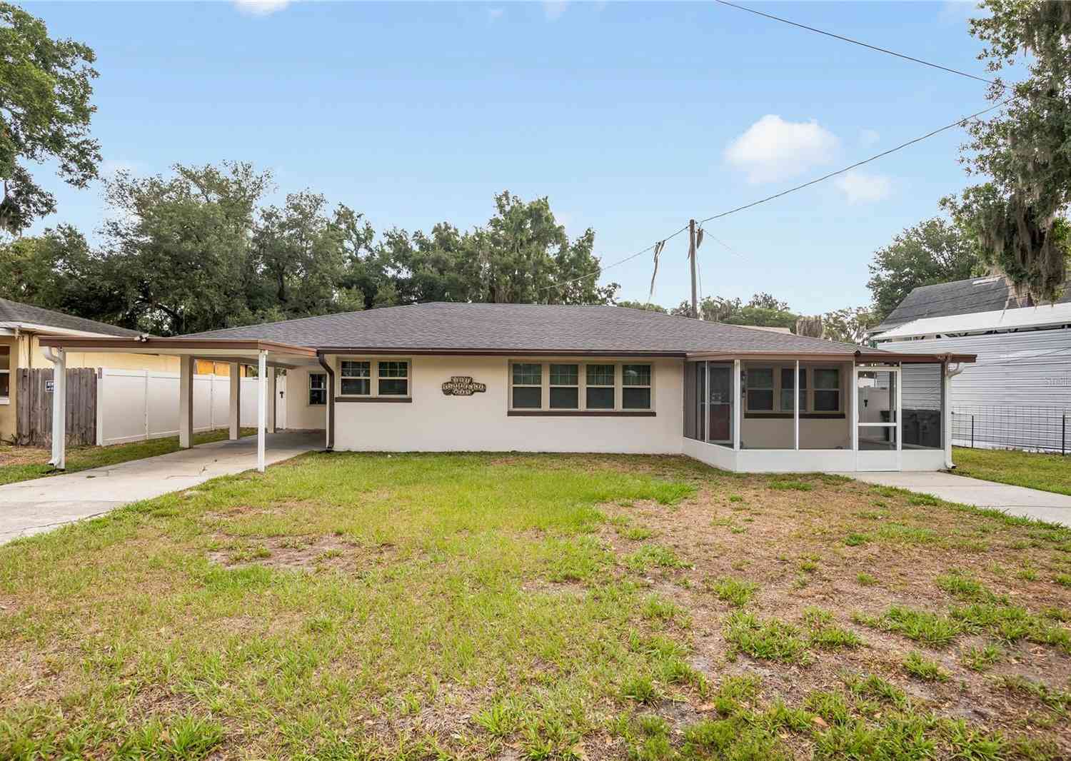 Homes For Sale - 307 Estrella Way<br/> AUBURNDALE, FL 33823