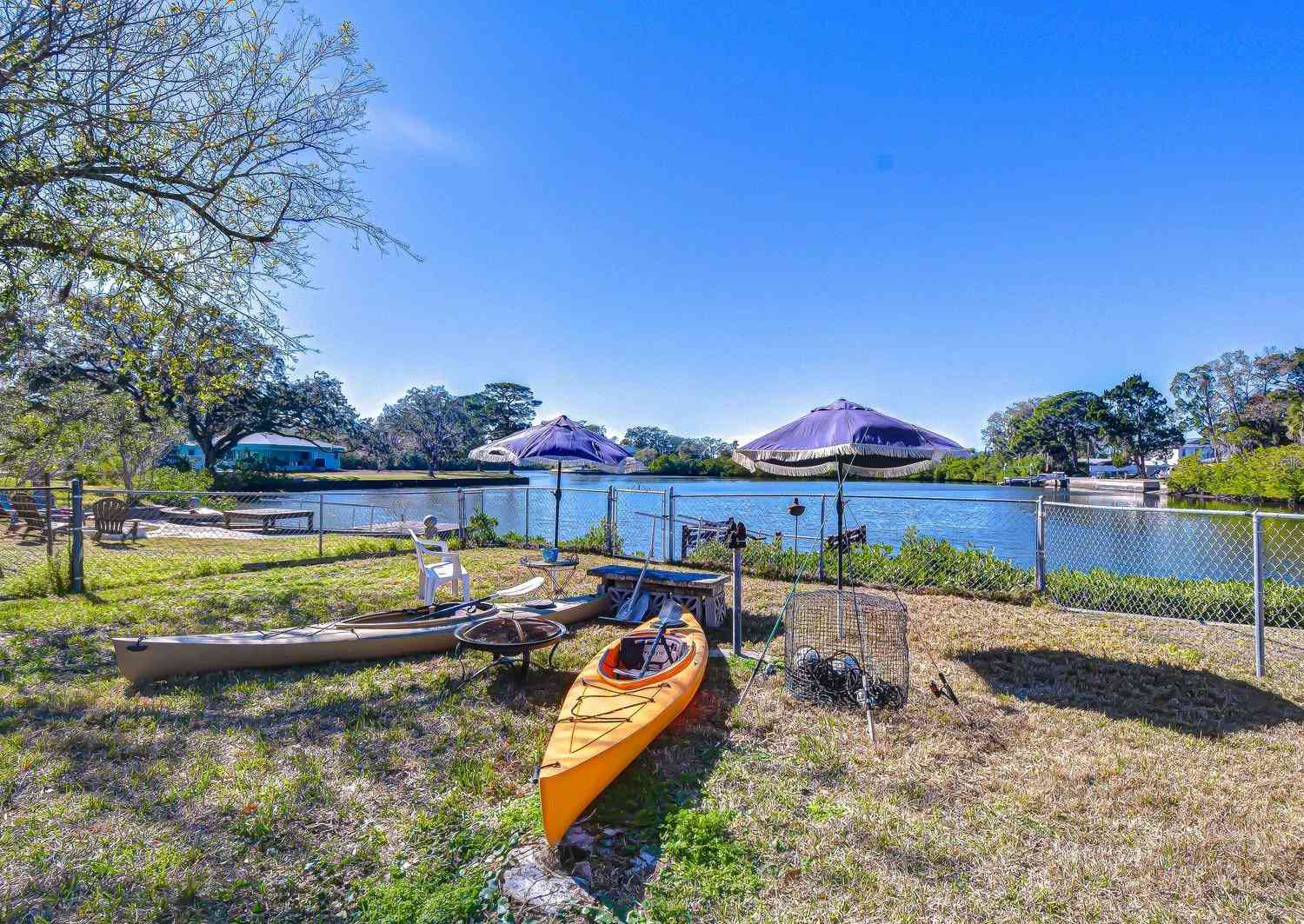 Homes For Sale - 7051 Morningstar Lane<br/> Pasco County, New Port Richey, FL 34652